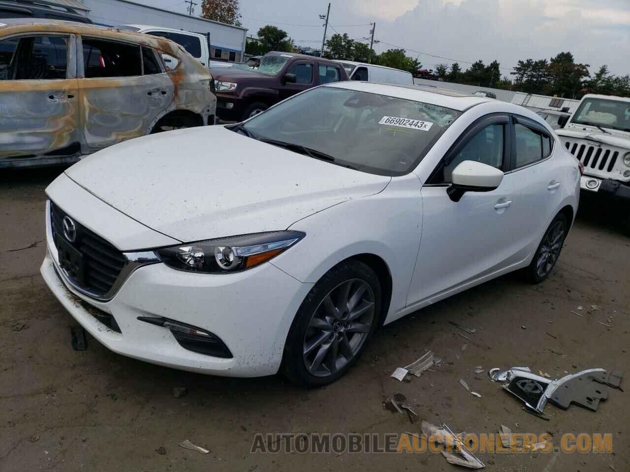 3MZBN1V38JM235356 MAZDA 3 2018