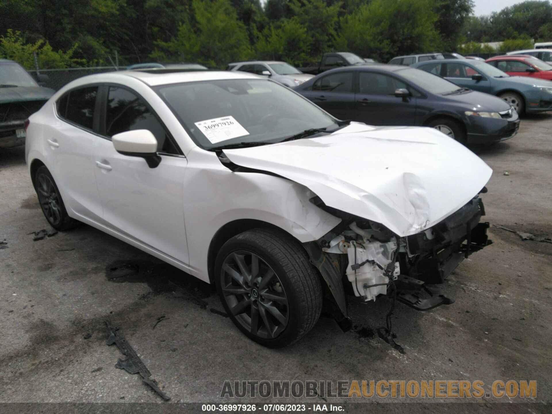 3MZBN1V39JM182621 MAZDA MAZDA3 4-DOOR 2018