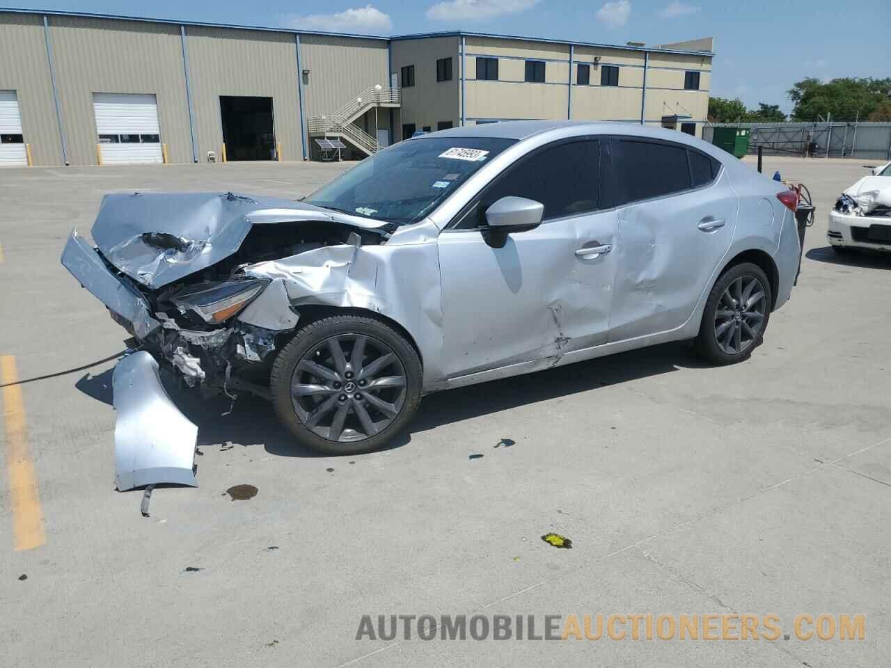 3MZBN1V39JM209512 MAZDA 3 2018