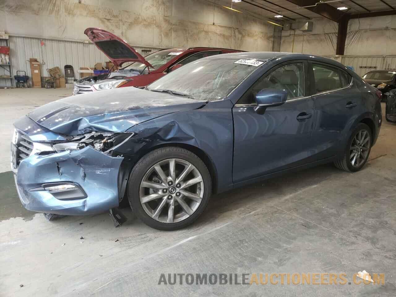 3MZBN1V39JM231686 MAZDA 3 2018