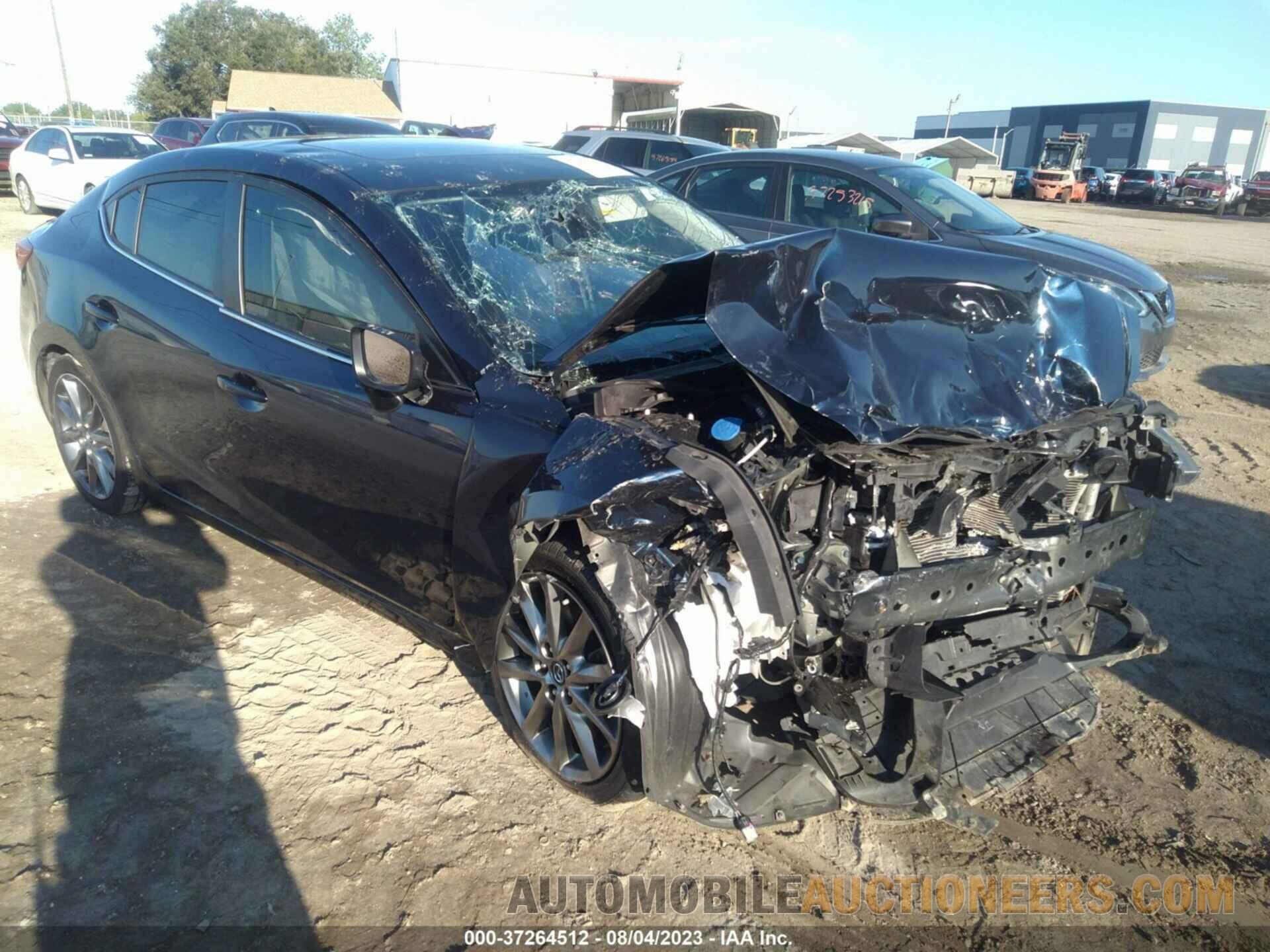 3MZBN1V3XJM262090 MAZDA MAZDA3 4-DOOR 2018