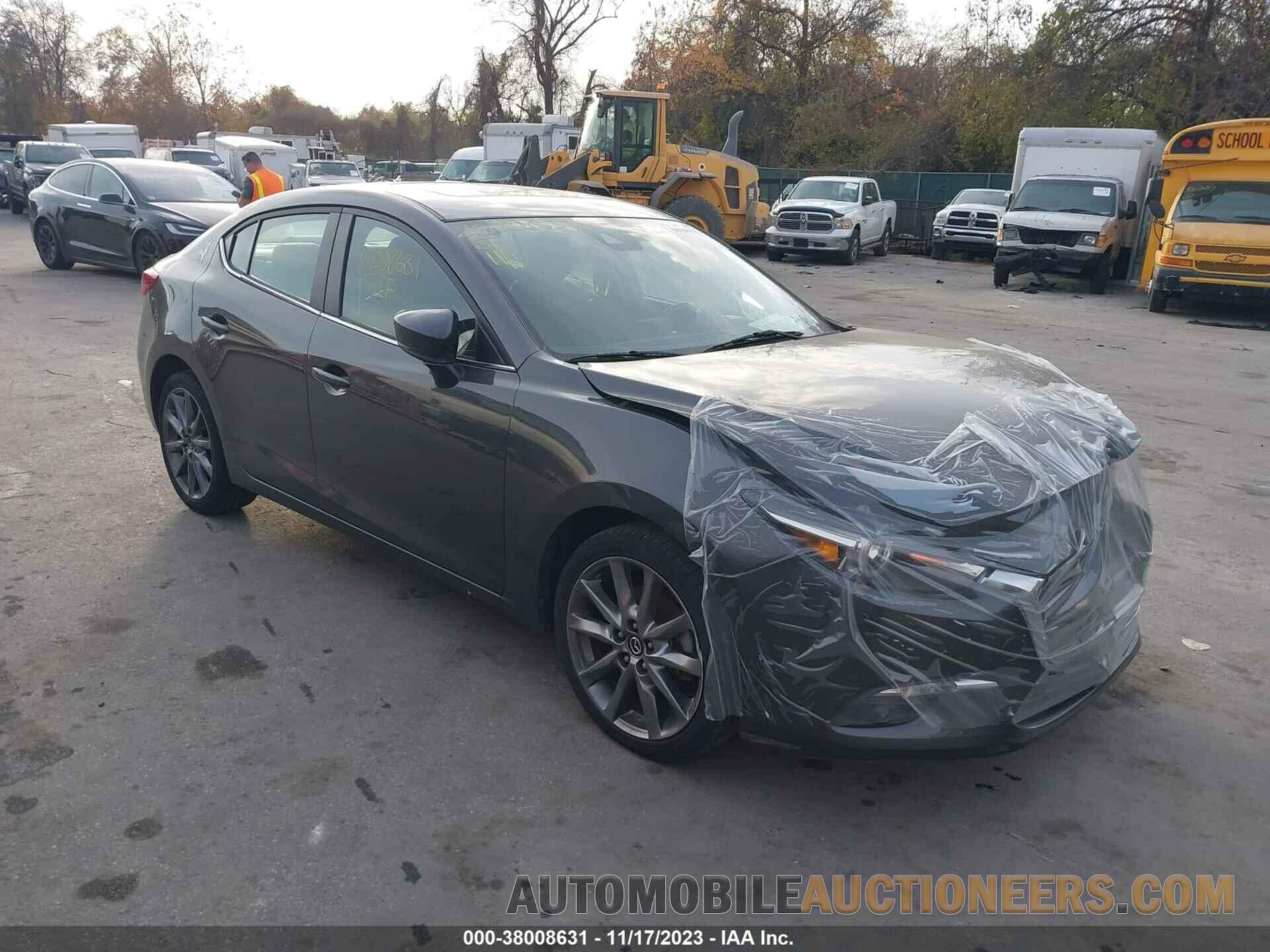 3MZBN1W30JM257060 MAZDA MAZDA3 2018