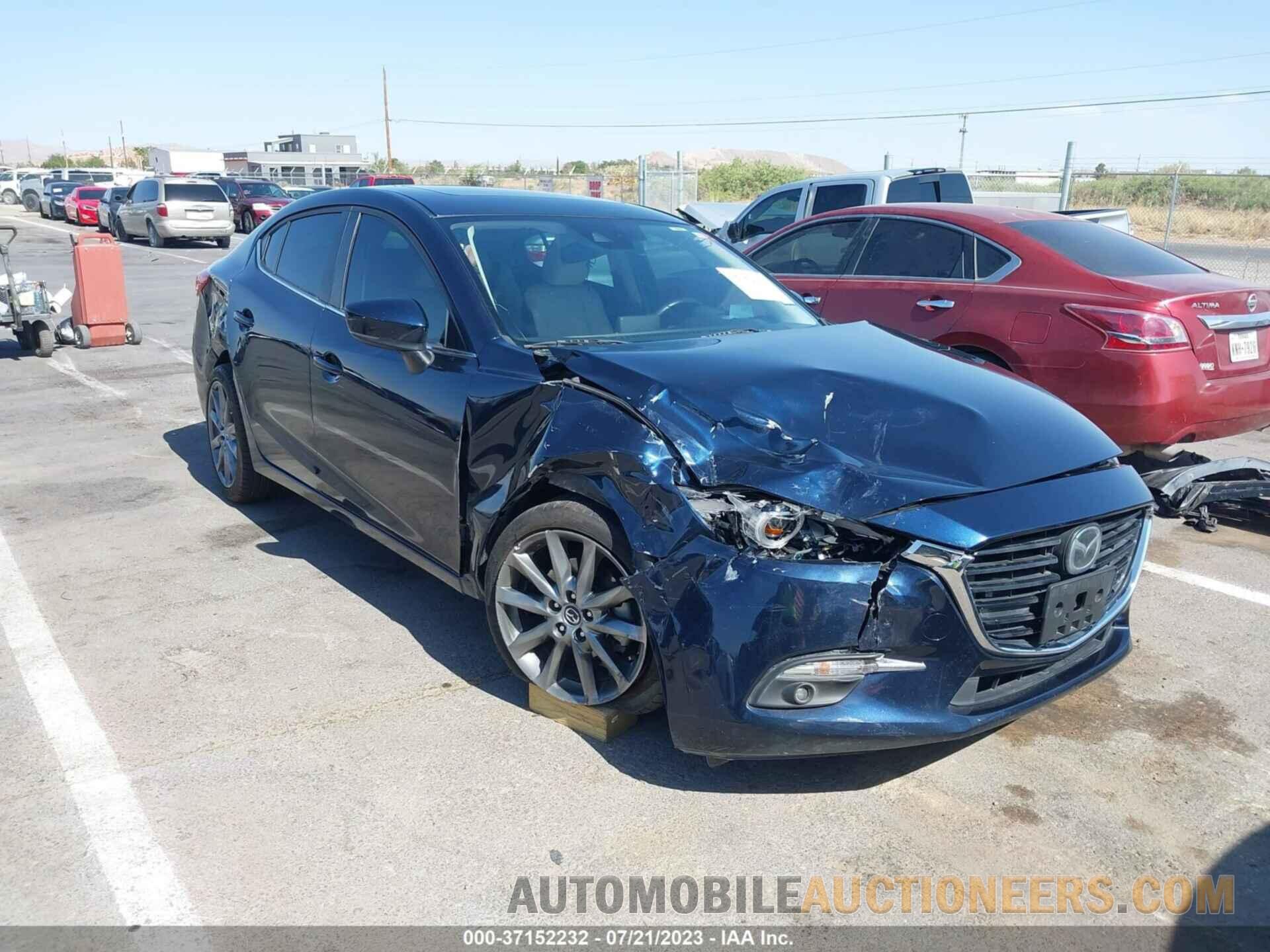 3MZBN1W31JM181042 MAZDA MAZDA3 4-DOOR 2018