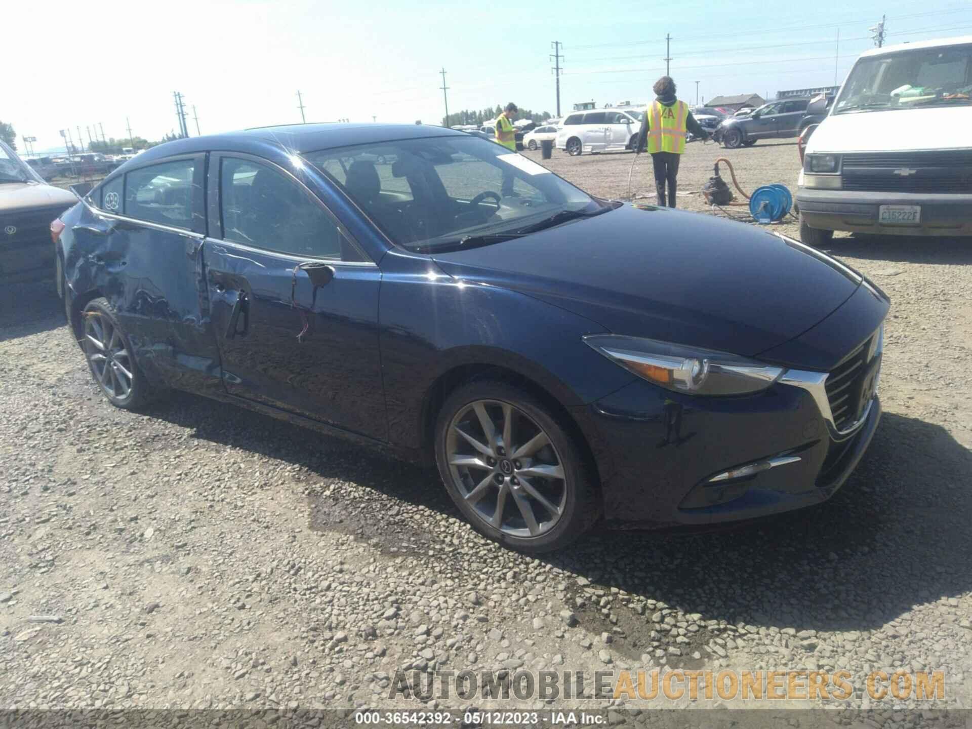 3MZBN1W35JM262061 MAZDA MAZDA3 4-DOOR 2018