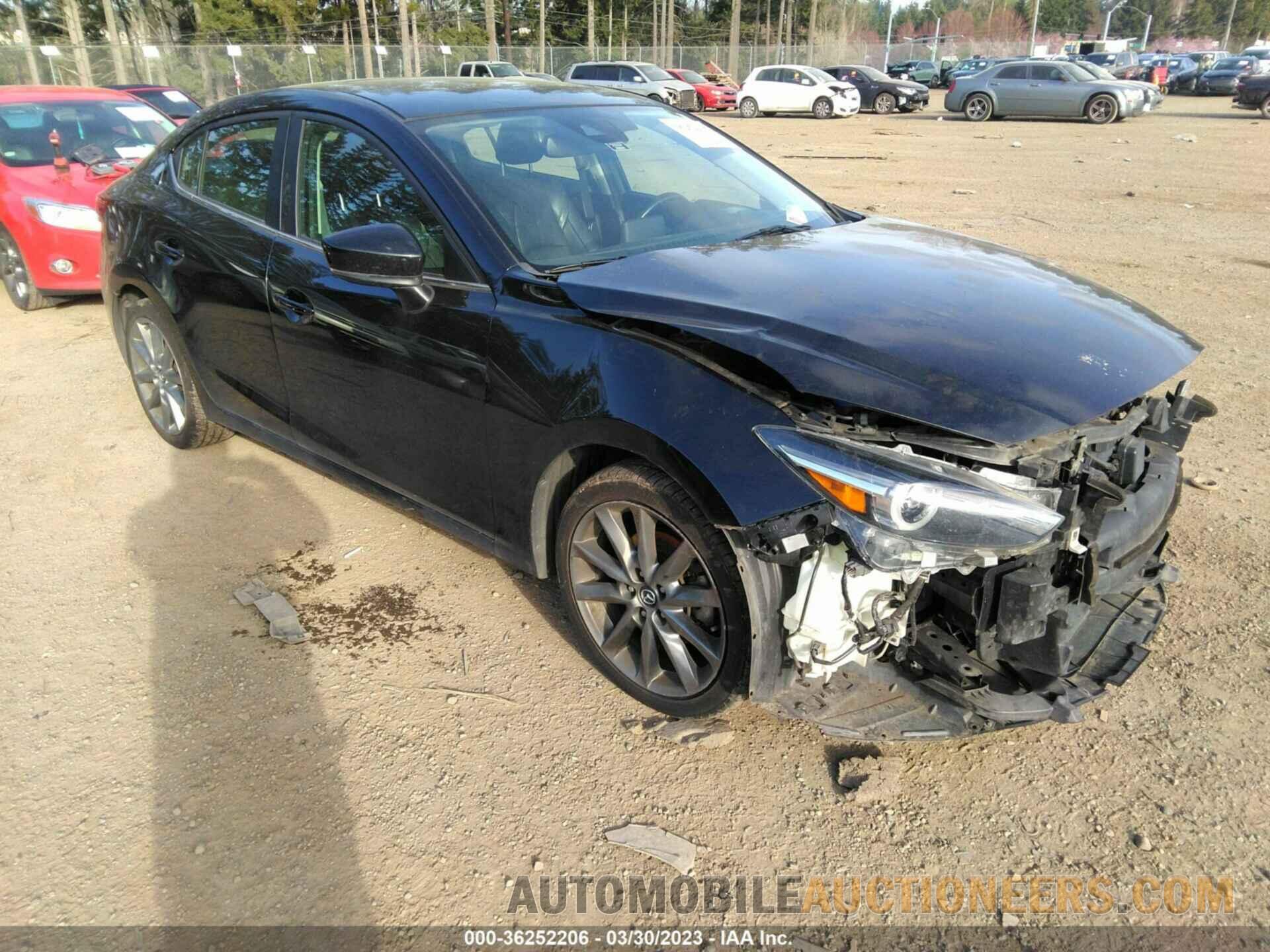 3MZBN1W36JM228565 MAZDA MAZDA3 4-DOOR 2018