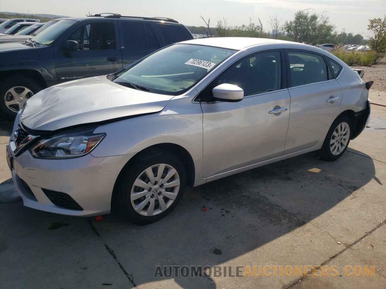 3N1AB7AP7KY268137 NISSAN SENTRA 2019