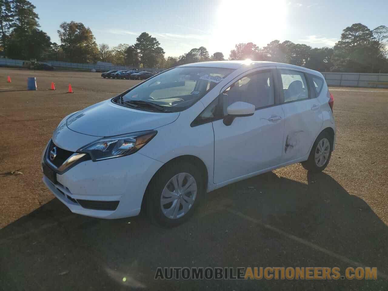 3N1CE2CP1JL359738 NISSAN VERSA 2018