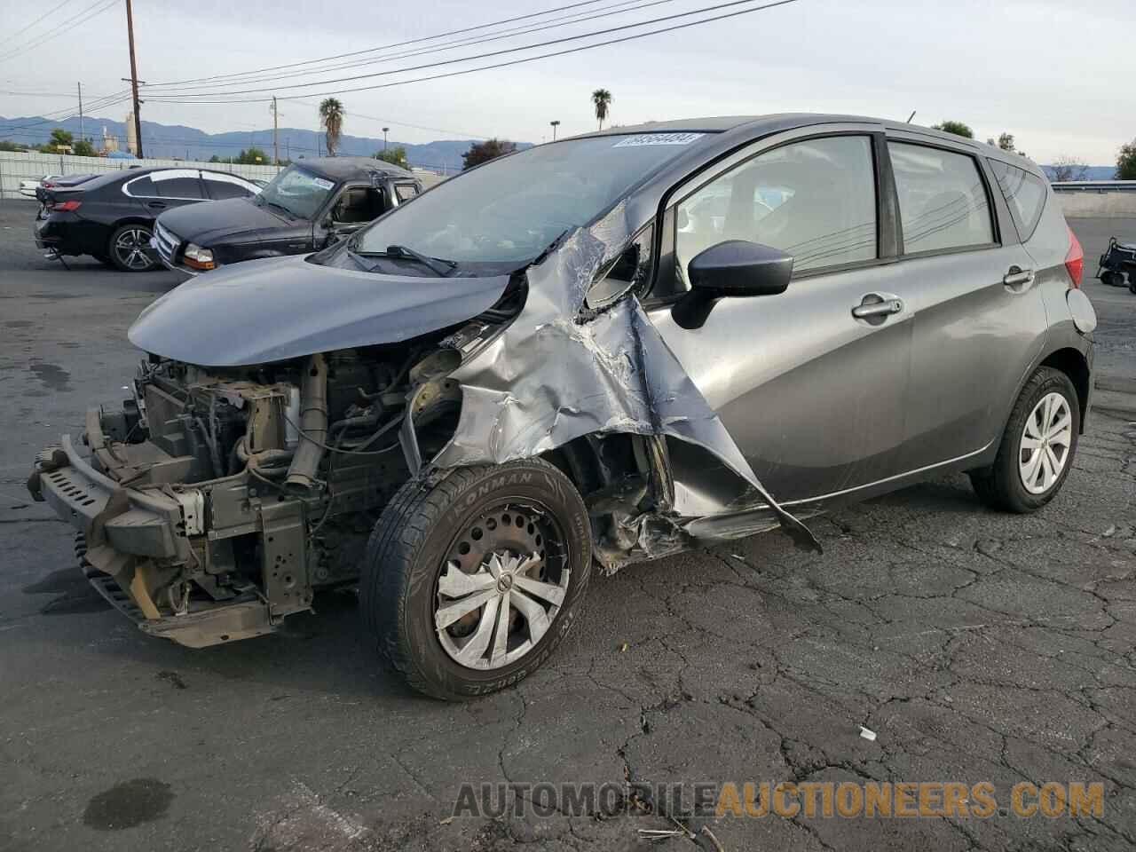 3N1CE2CP8JL352365 NISSAN VERSA 2018