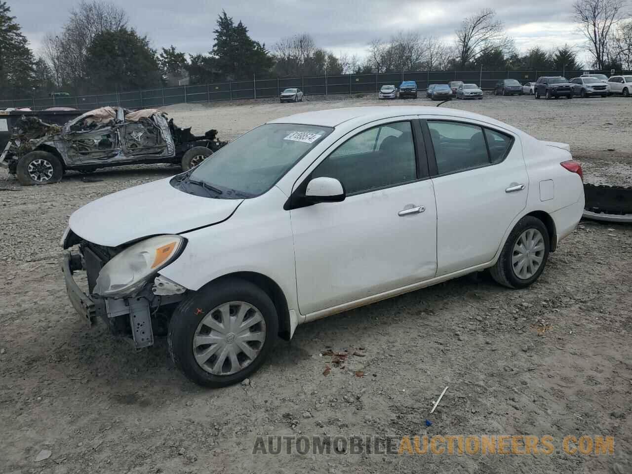 3N1CN7AP0DL867137 NISSAN VERSA 2013