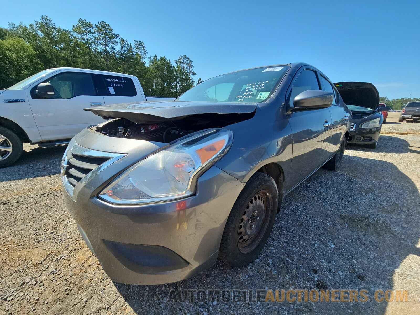 3N1CN7AP0HL868777 Nissan Versa Sedan 2017