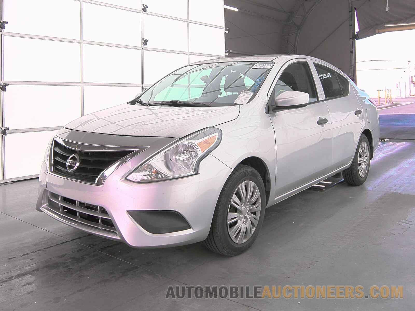 3N1CN7AP0JL800680 Nissan Versa Sedan 2018