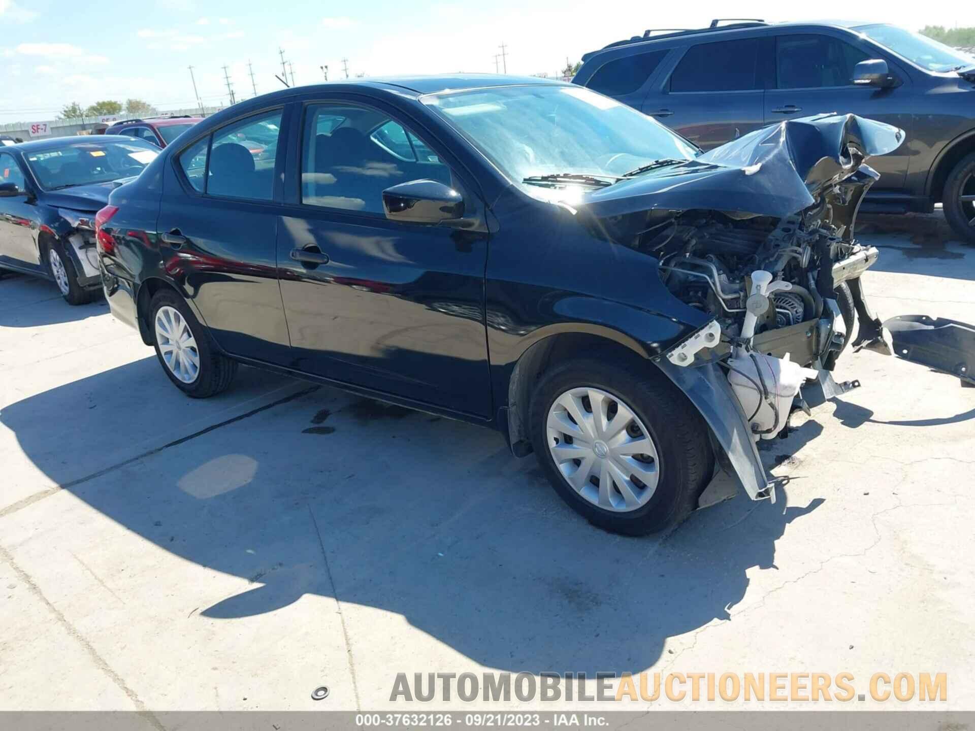 3N1CN7AP0JL801876 NISSAN VERSA SEDAN 2018