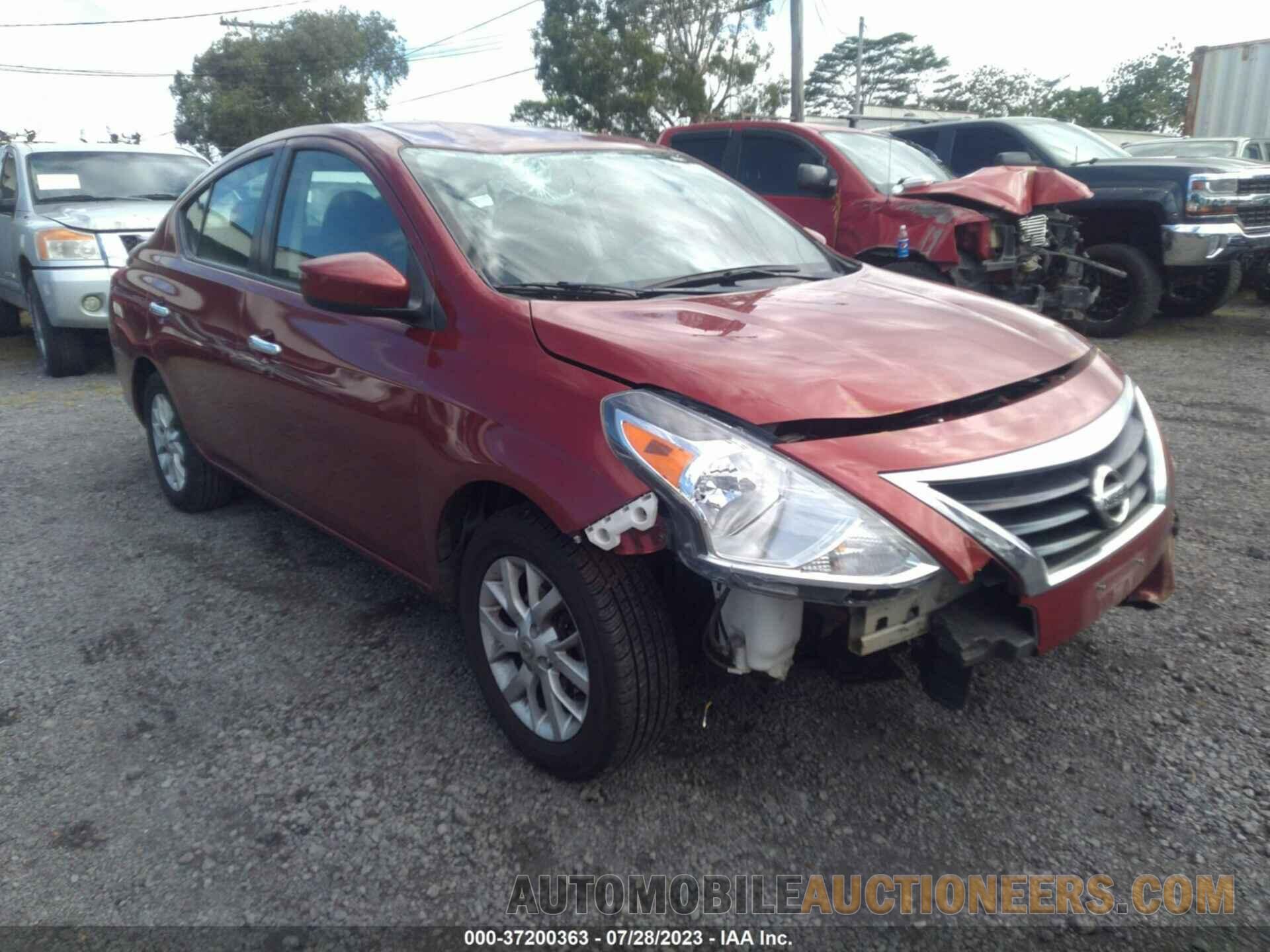 3N1CN7AP0JL805765 NISSAN VERSA SEDAN 2018