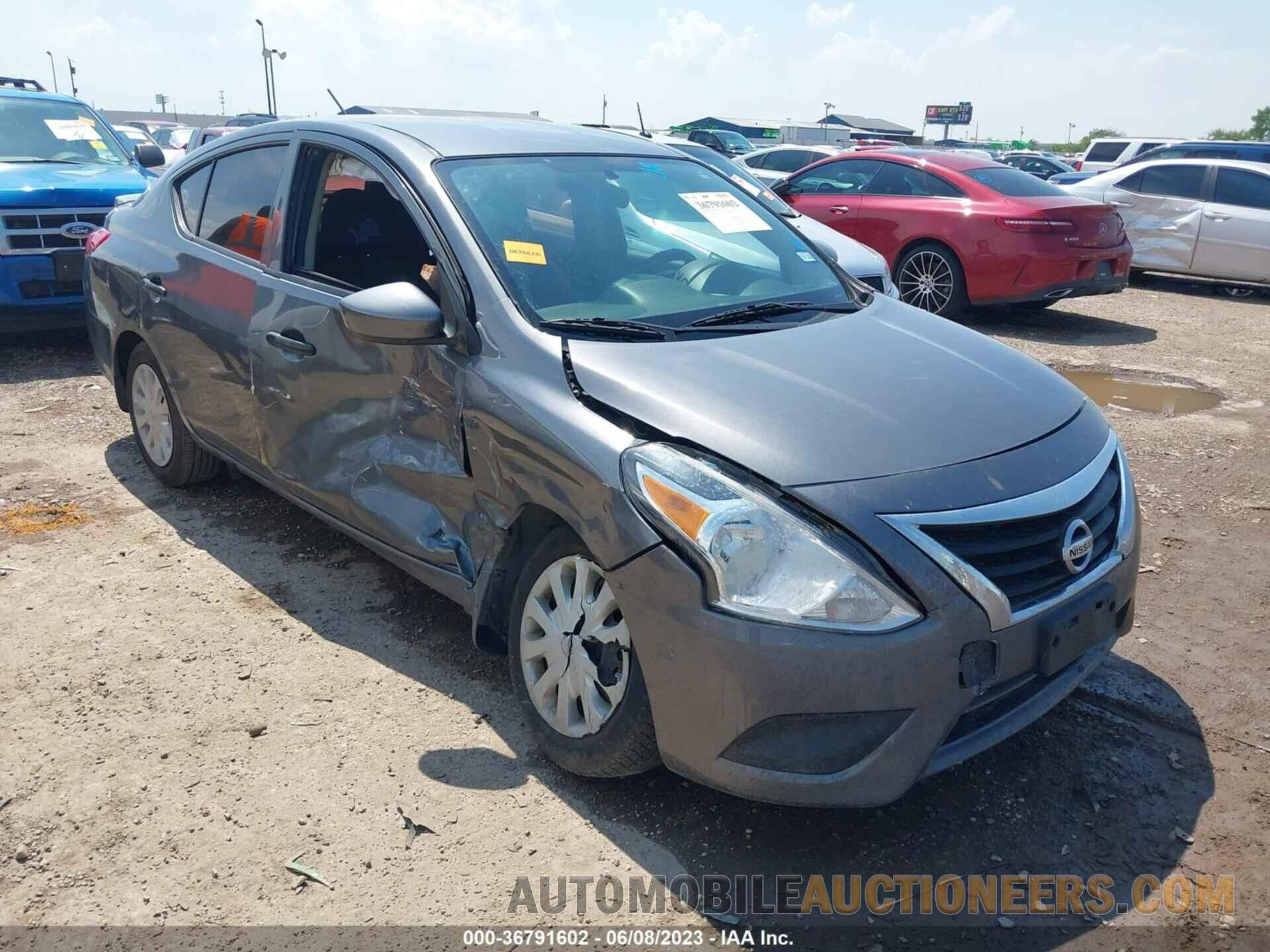 3N1CN7AP0JL809007 NISSAN VERSA SEDAN 2018