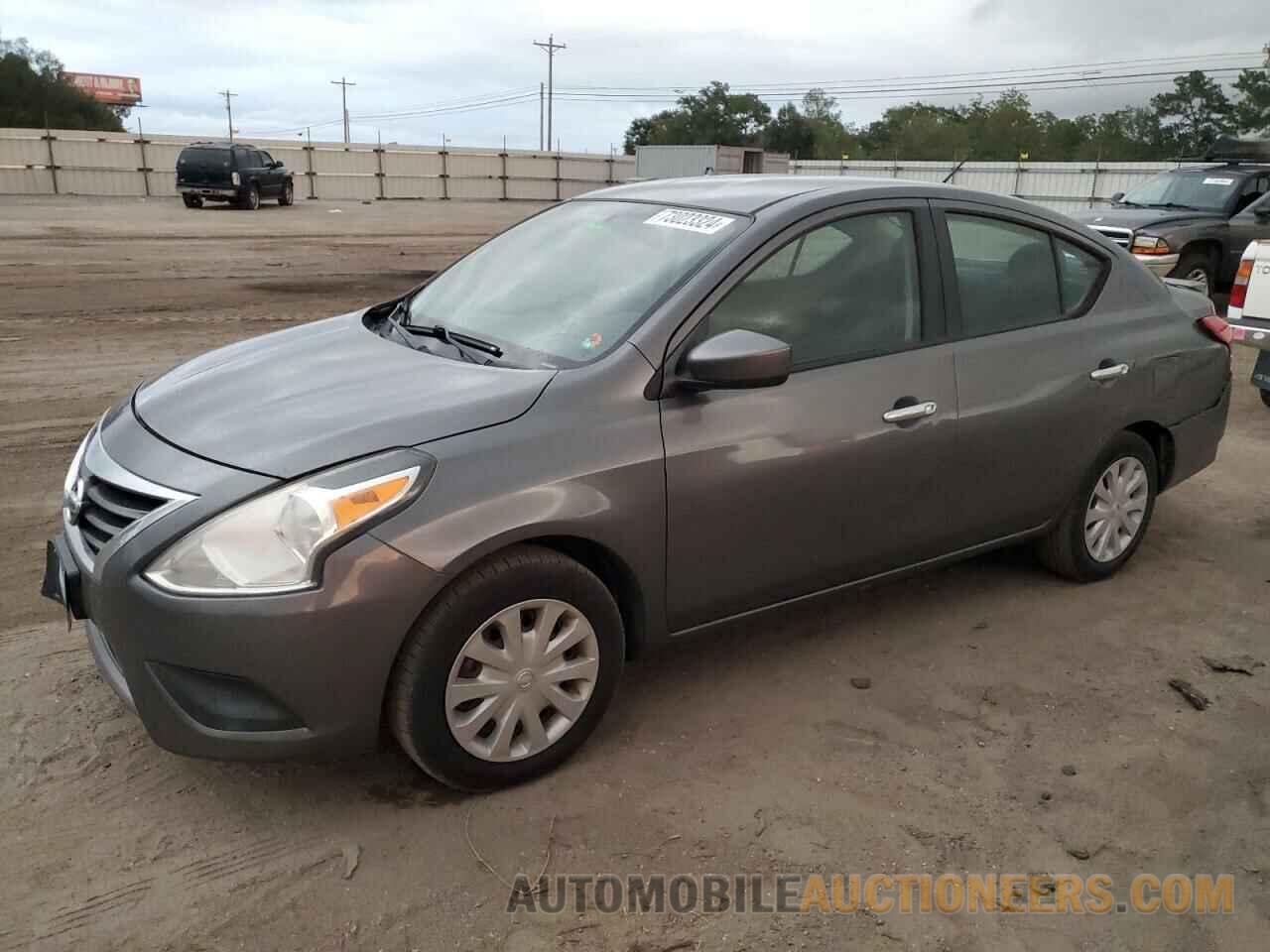 3N1CN7AP0JL813235 NISSAN VERSA 2018