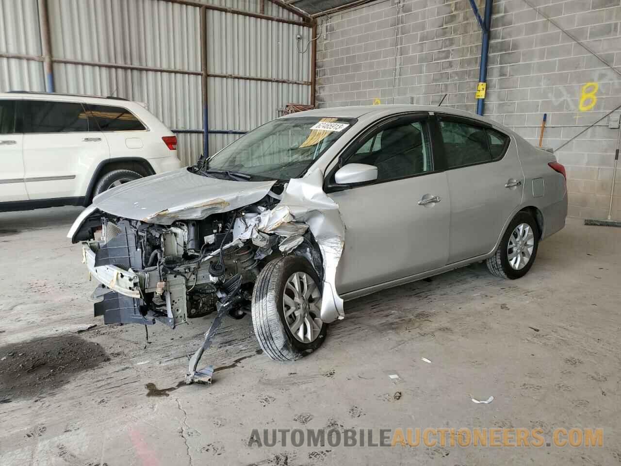 3N1CN7AP0JL819097 NISSAN VERSA 2018