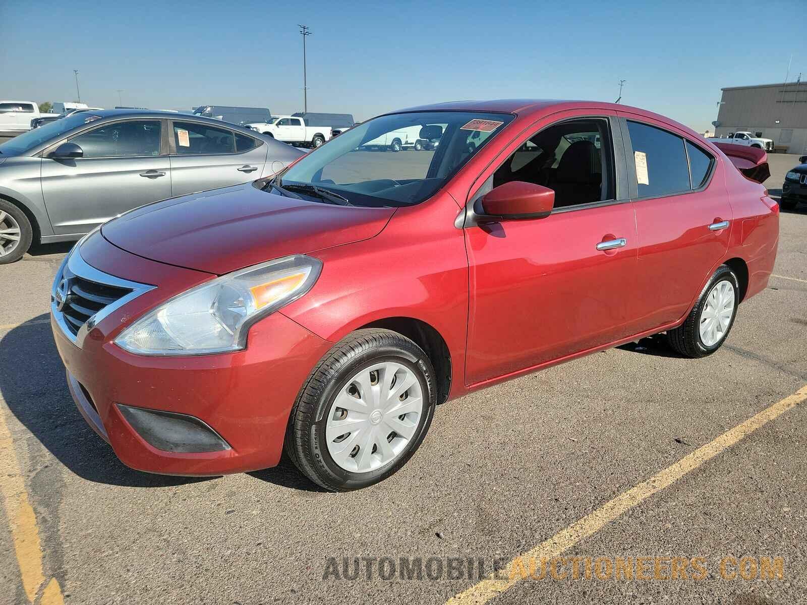 3N1CN7AP0JL829936 Nissan Versa Sedan 2018