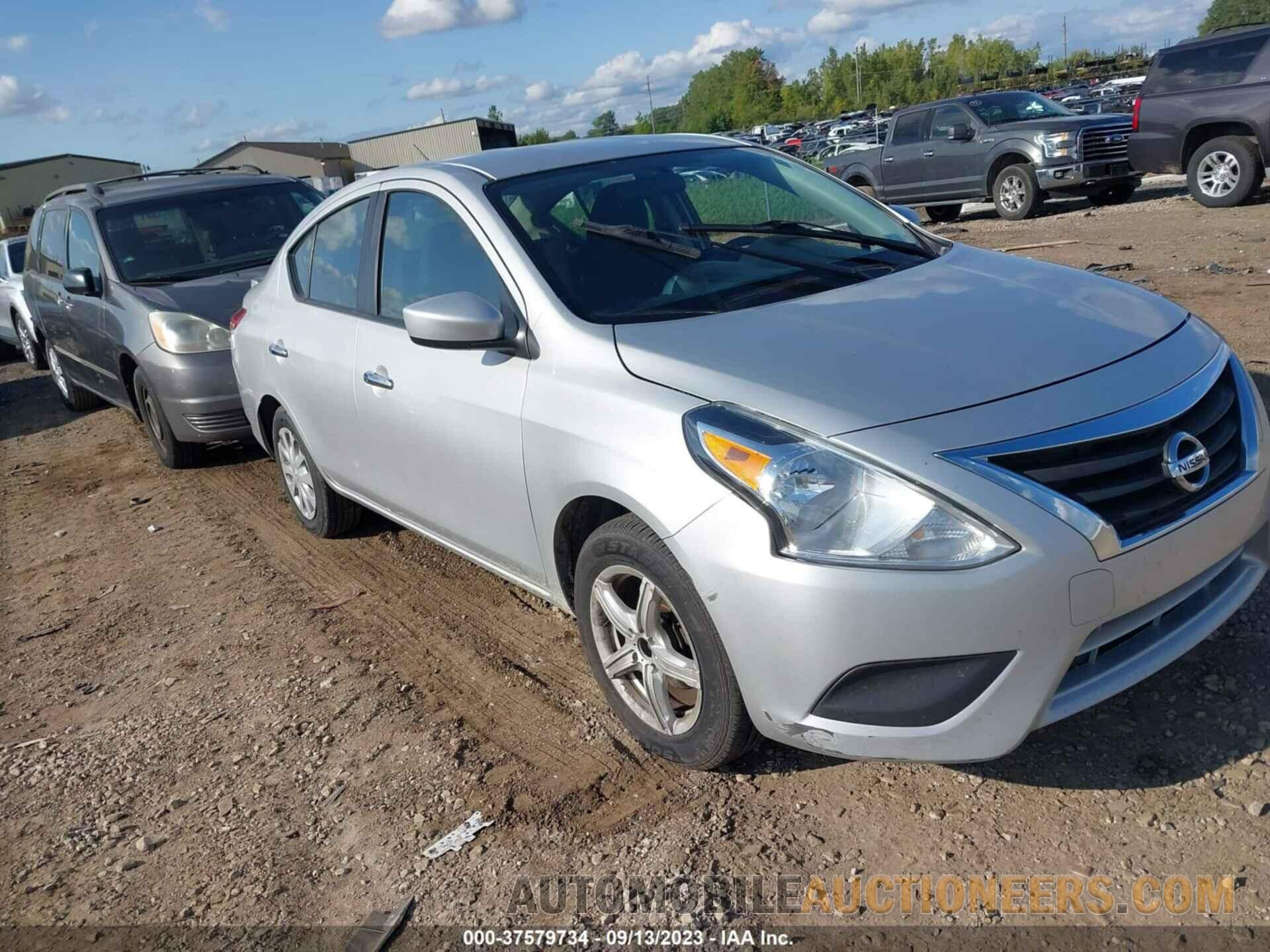 3N1CN7AP0JL842167 NISSAN VERSA SEDAN 2018