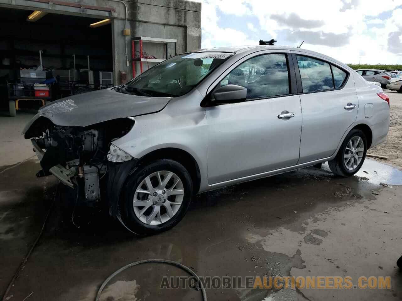 3N1CN7AP0JL868011 NISSAN VERSA 2018