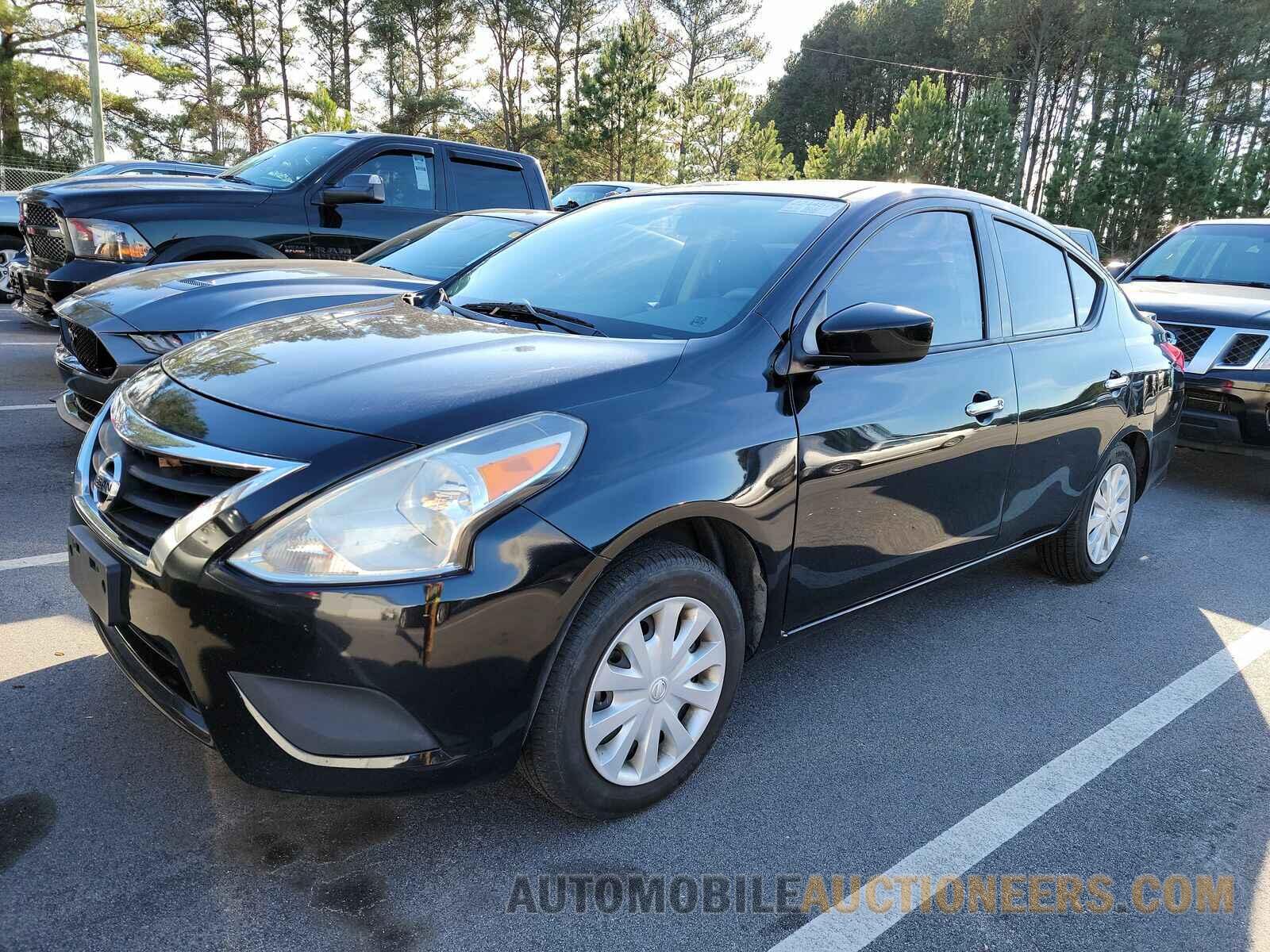 3N1CN7AP0JL872852 Nissan Versa Sedan 2018