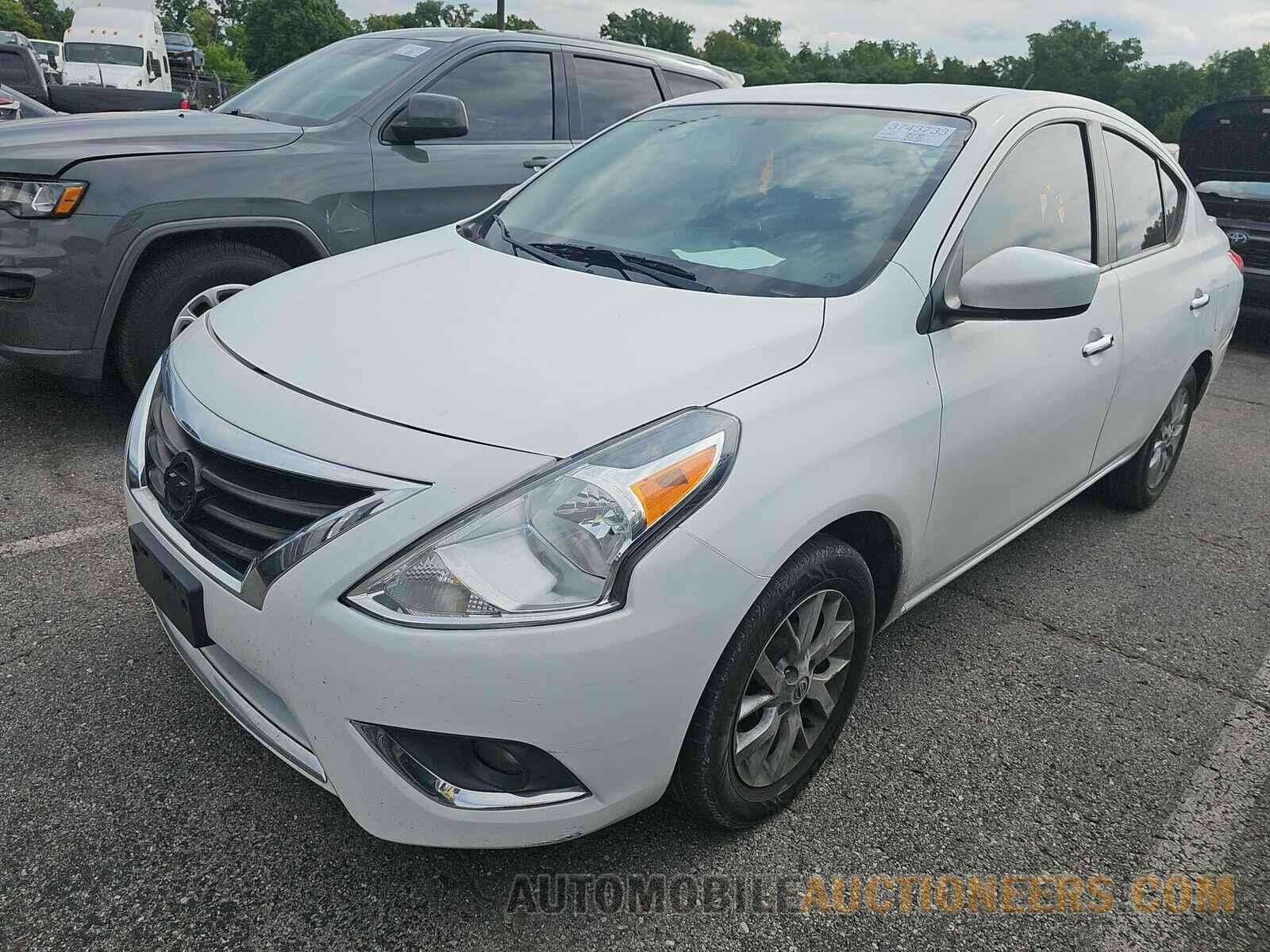 3N1CN7AP0JL874598 Nissan Versa Sedan 2018