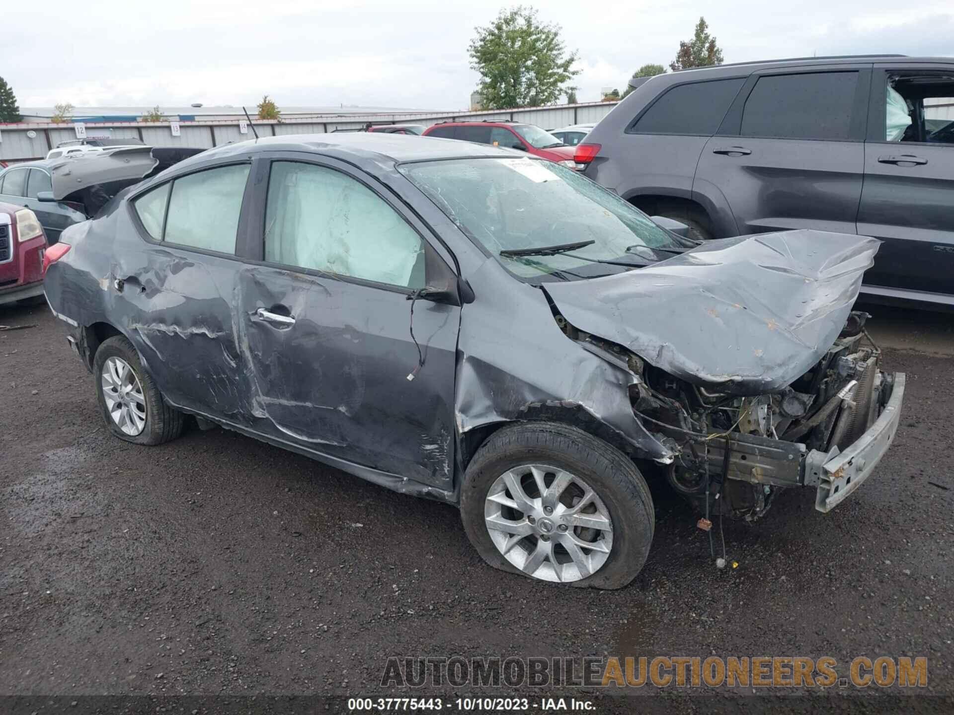 3N1CN7AP0JL875198 NISSAN VERSA SEDAN 2018