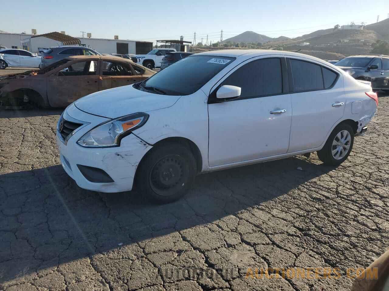 3N1CN7AP0JL885911 NISSAN VERSA 2018