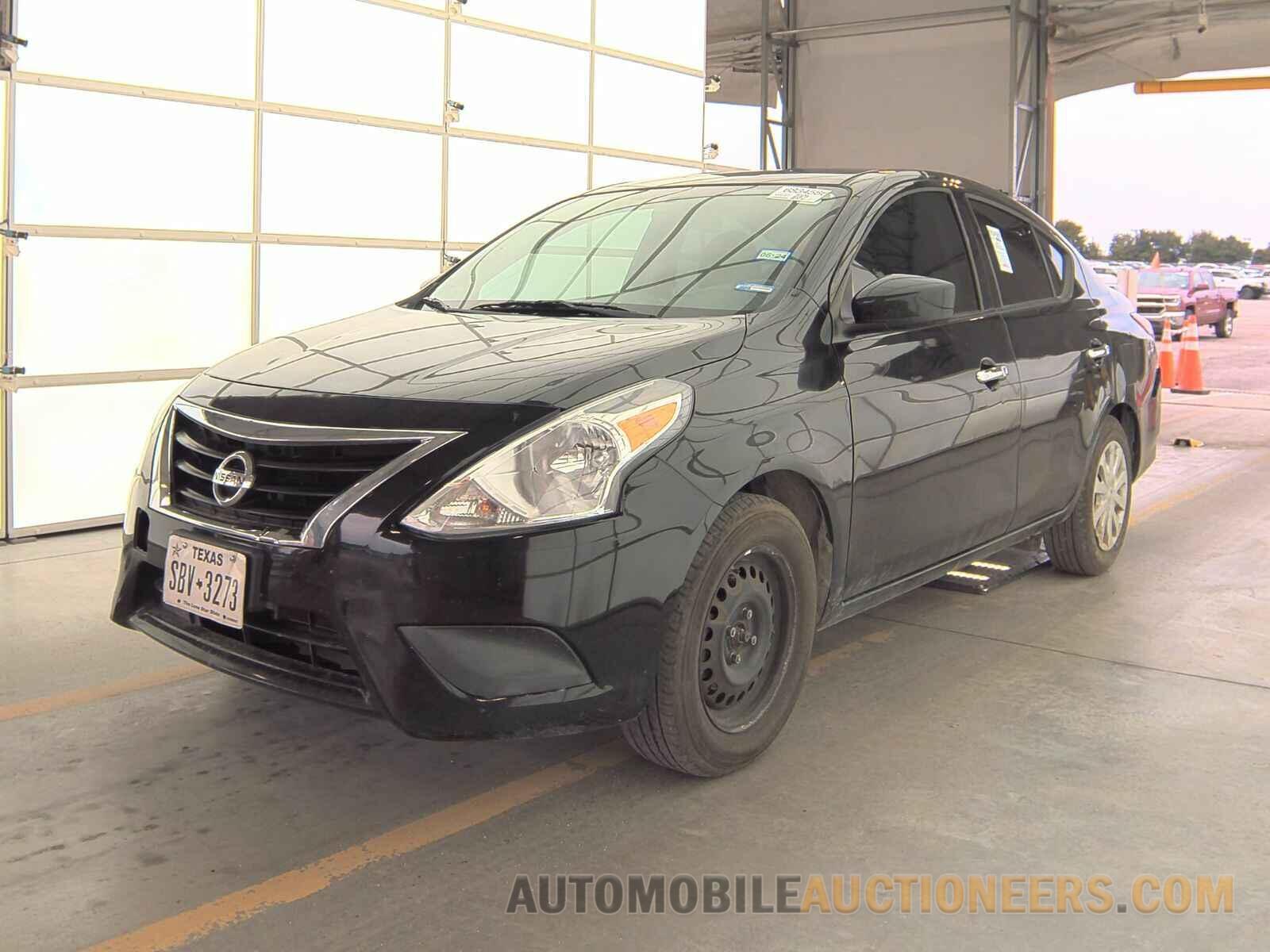 3N1CN7AP0KL820610 Nissan Versa Sedan 2019