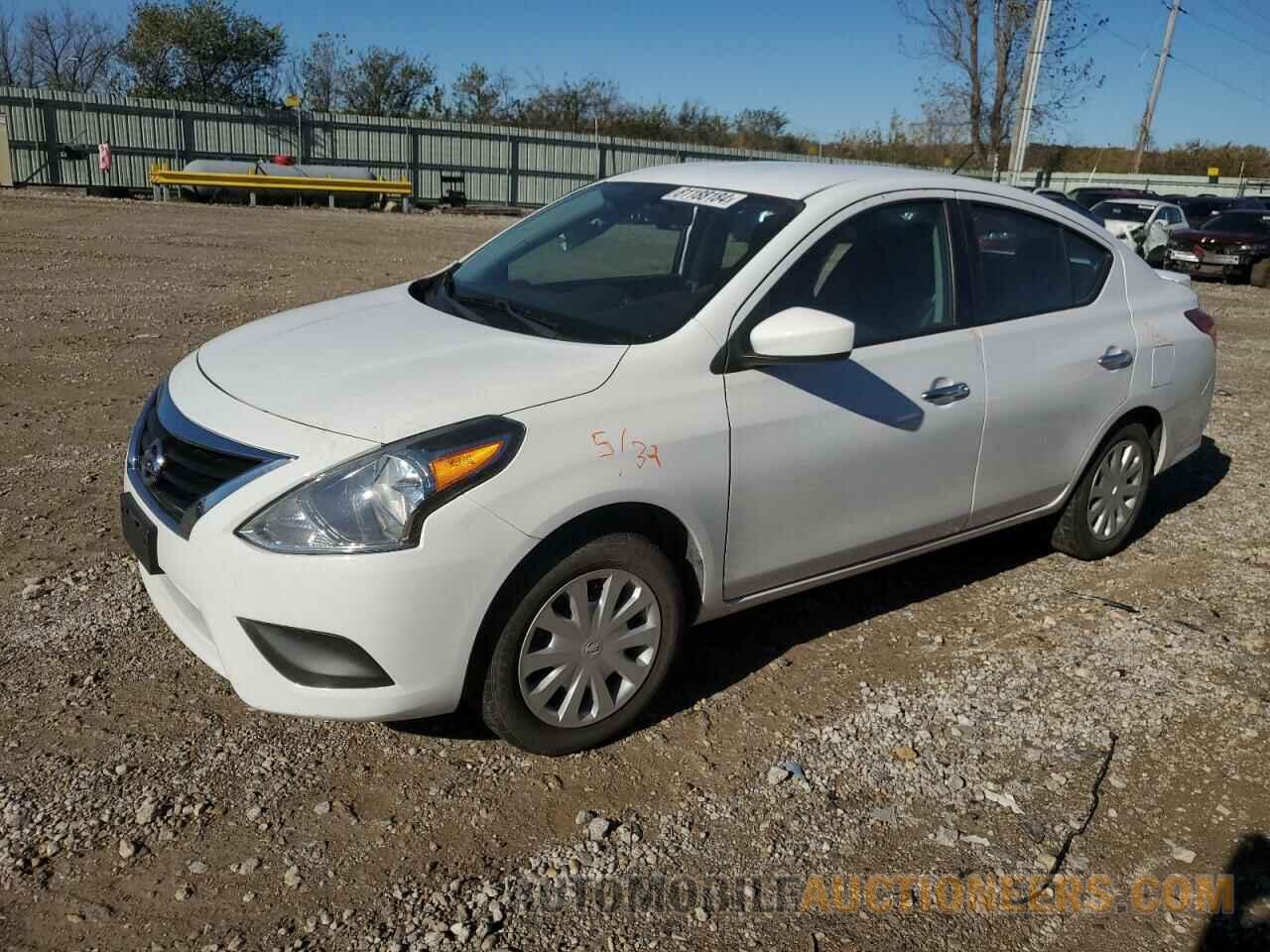 3N1CN7AP0KL824186 NISSAN VERSA 2019