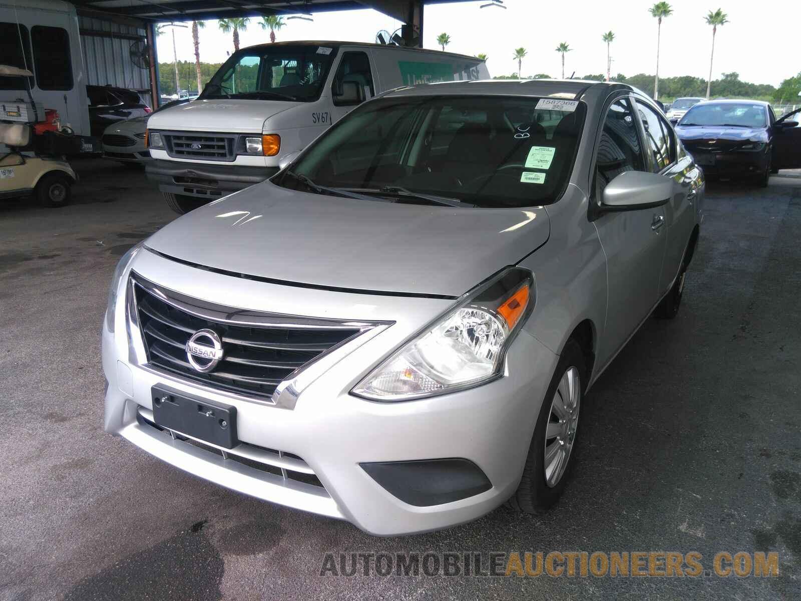 3N1CN7AP0KL839335 Nissan Versa Sedan 2019