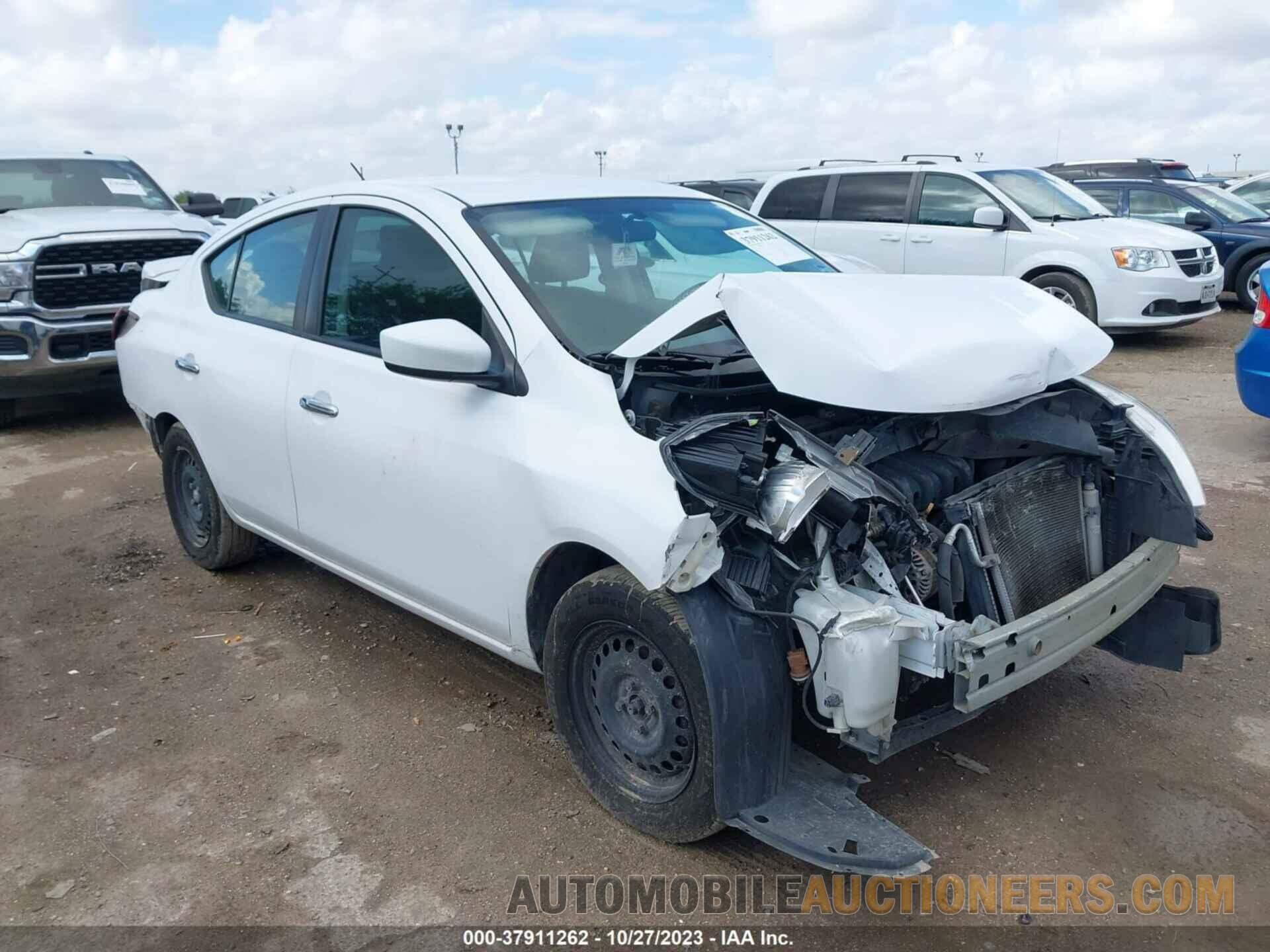 3N1CN7AP0KL852375 NISSAN VERSA 2019