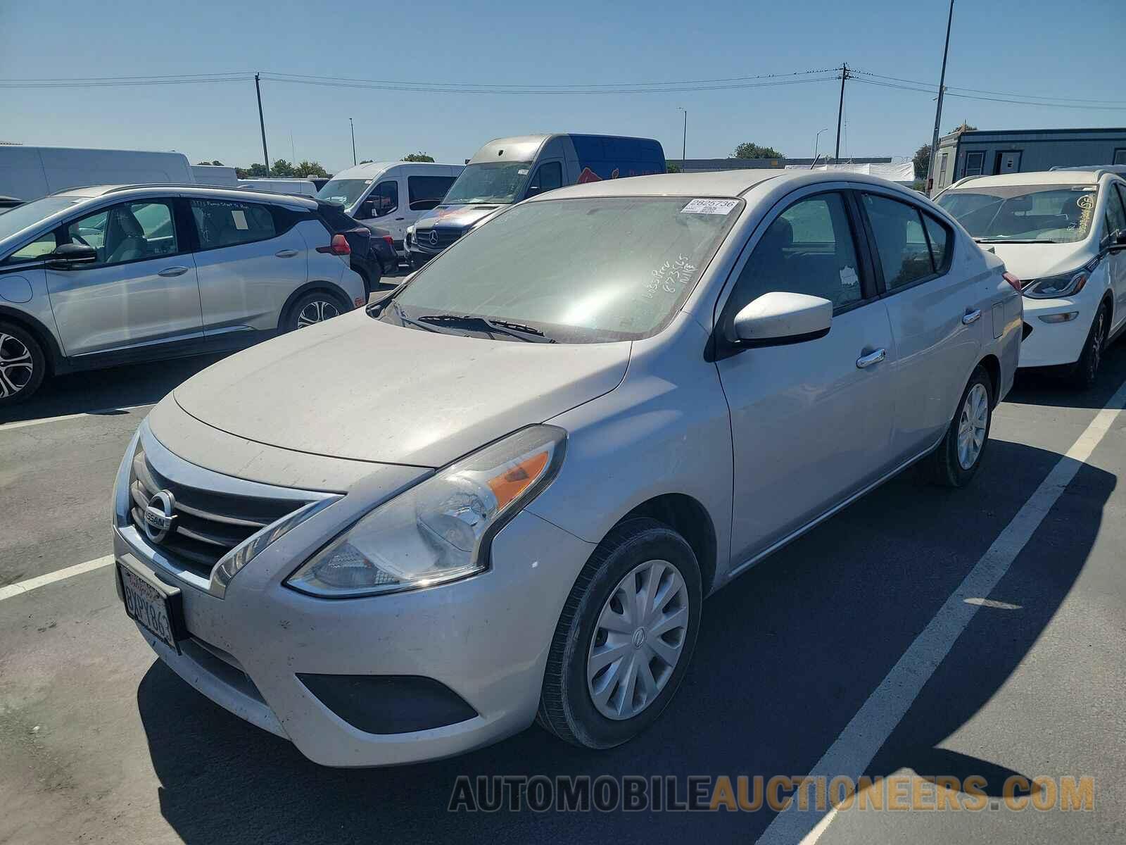 3N1CN7AP0KL873565 Nissan Versa Sedan 2019