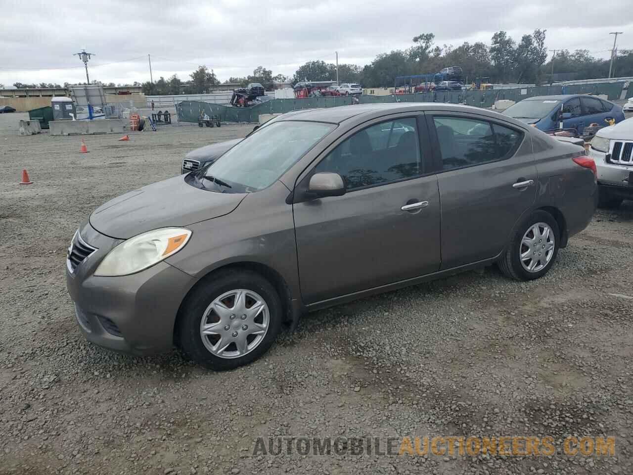 3N1CN7AP1DL884349 NISSAN VERSA 2013