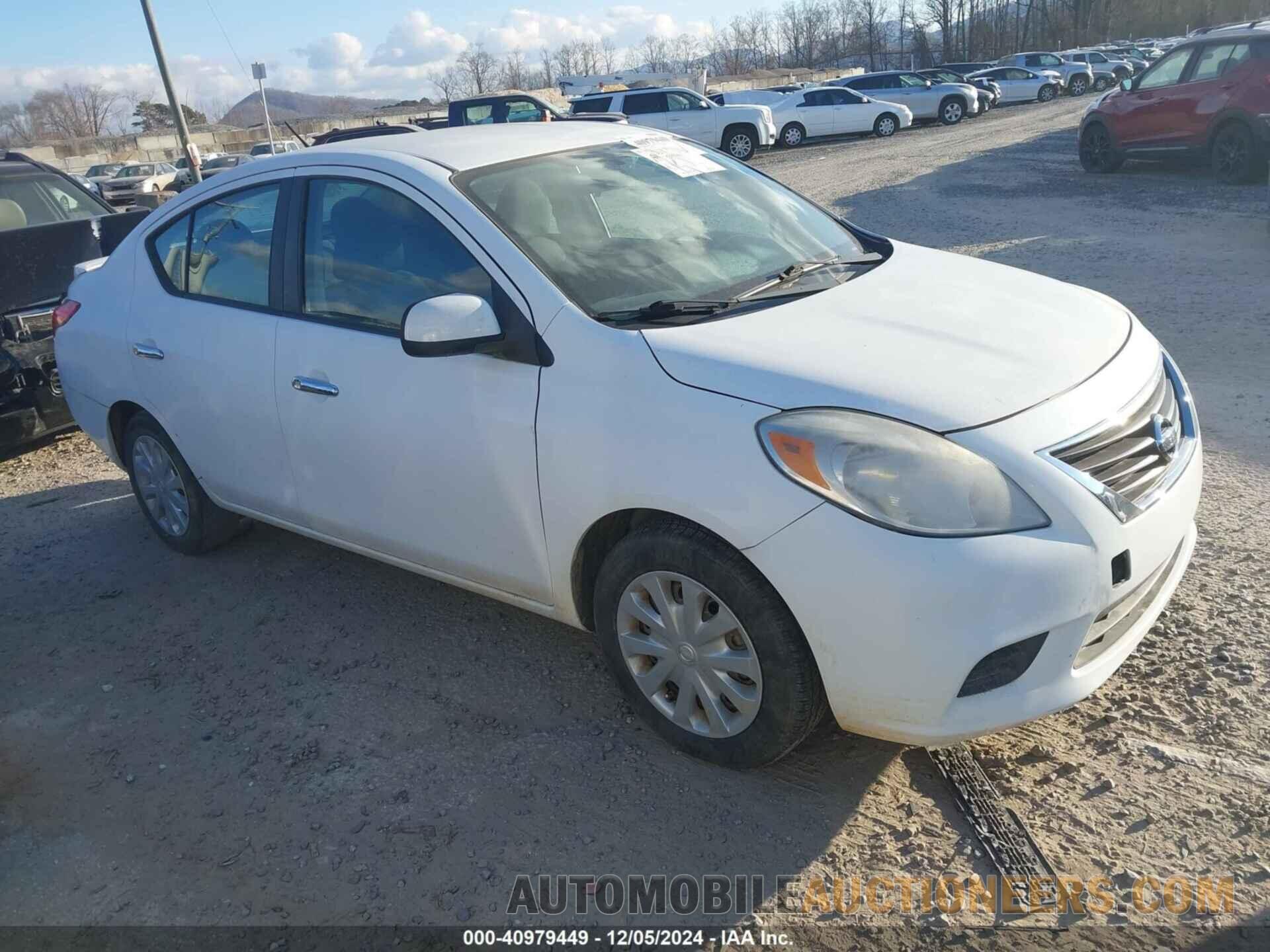 3N1CN7AP1DL889535 NISSAN VERSA 2013