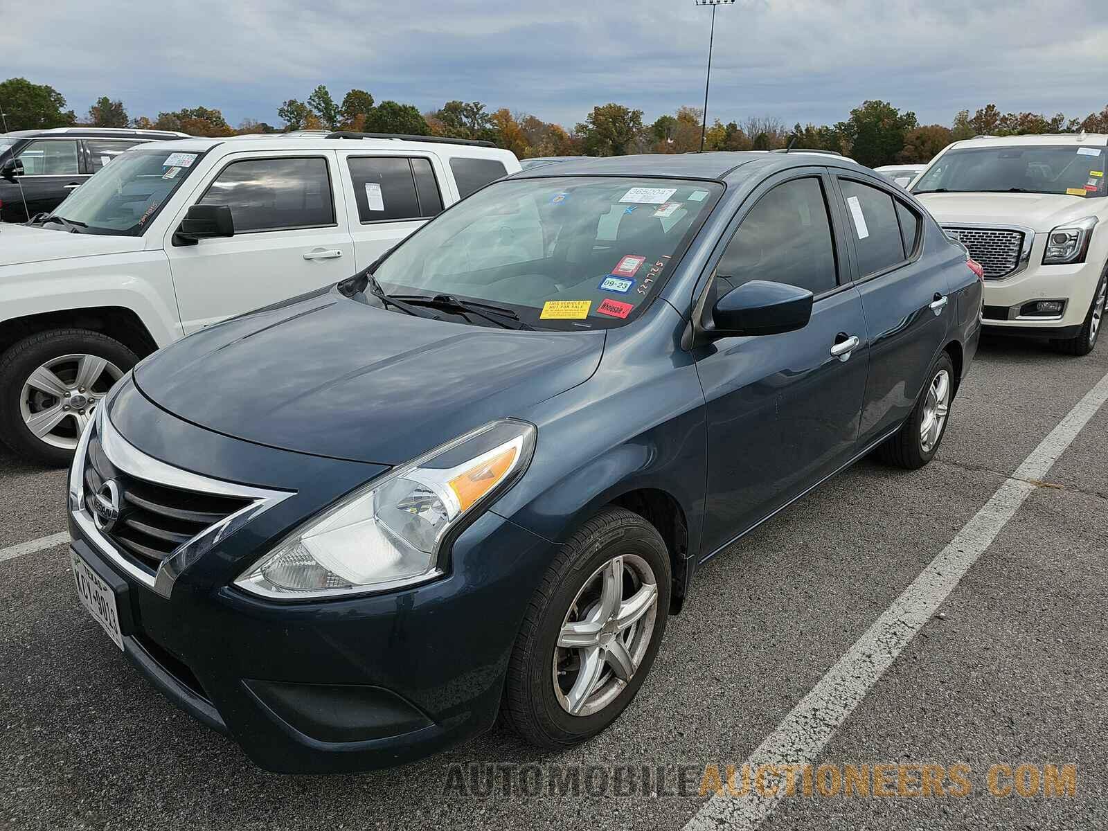 3N1CN7AP1FL846011 Nissan Versa 2015