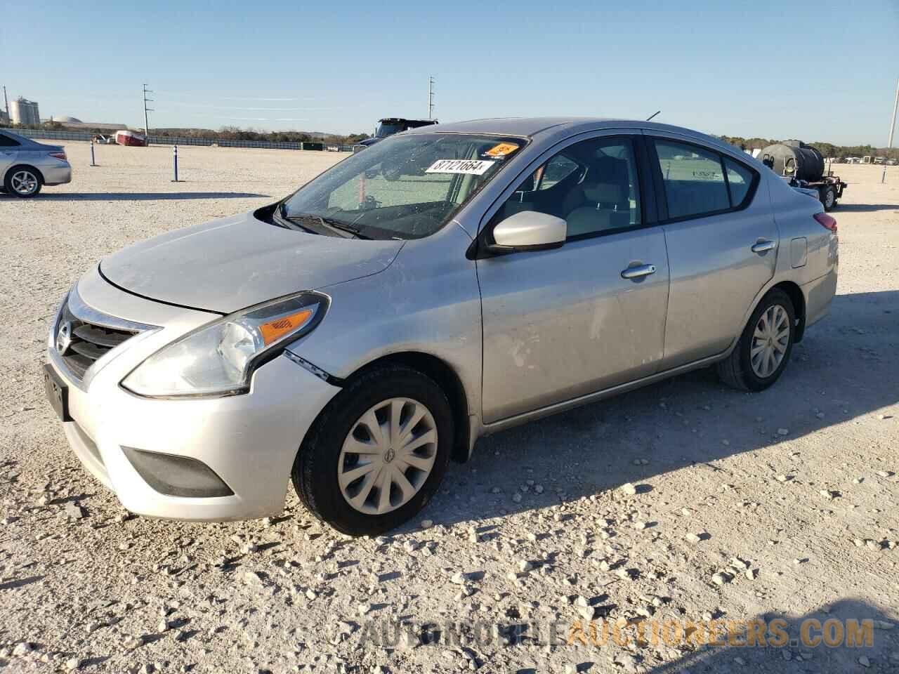 3N1CN7AP1FL878991 NISSAN VERSA 2015