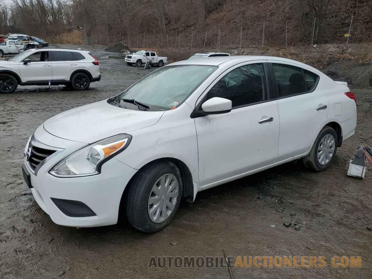 3N1CN7AP1FL896584 NISSAN VERSA 2015