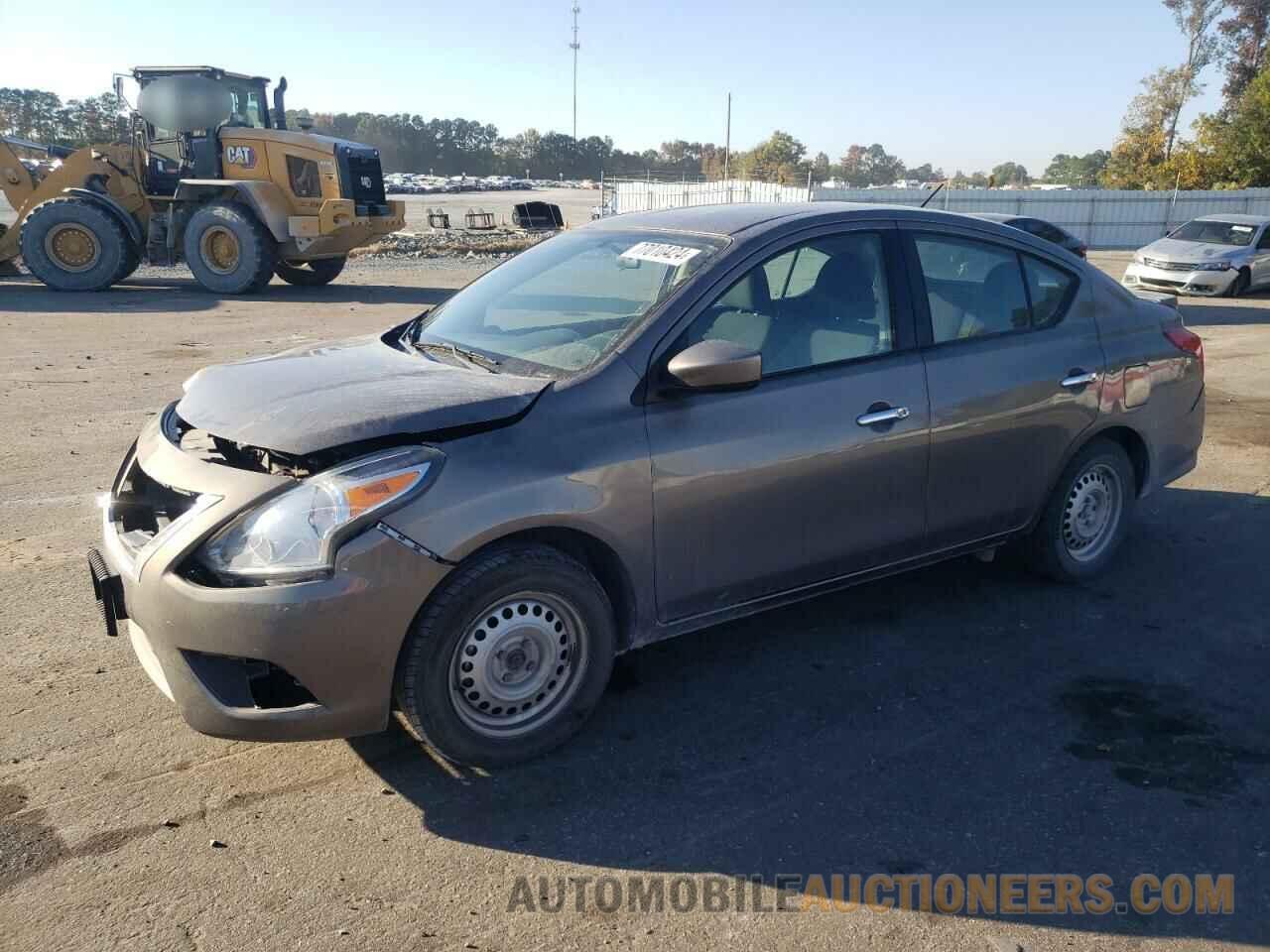 3N1CN7AP1HK420764 NISSAN VERSA 2017