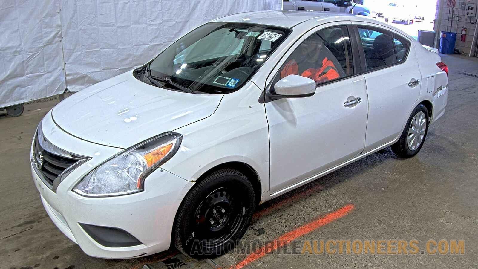 3N1CN7AP1HL812895 Nissan Versa Sedan 2017