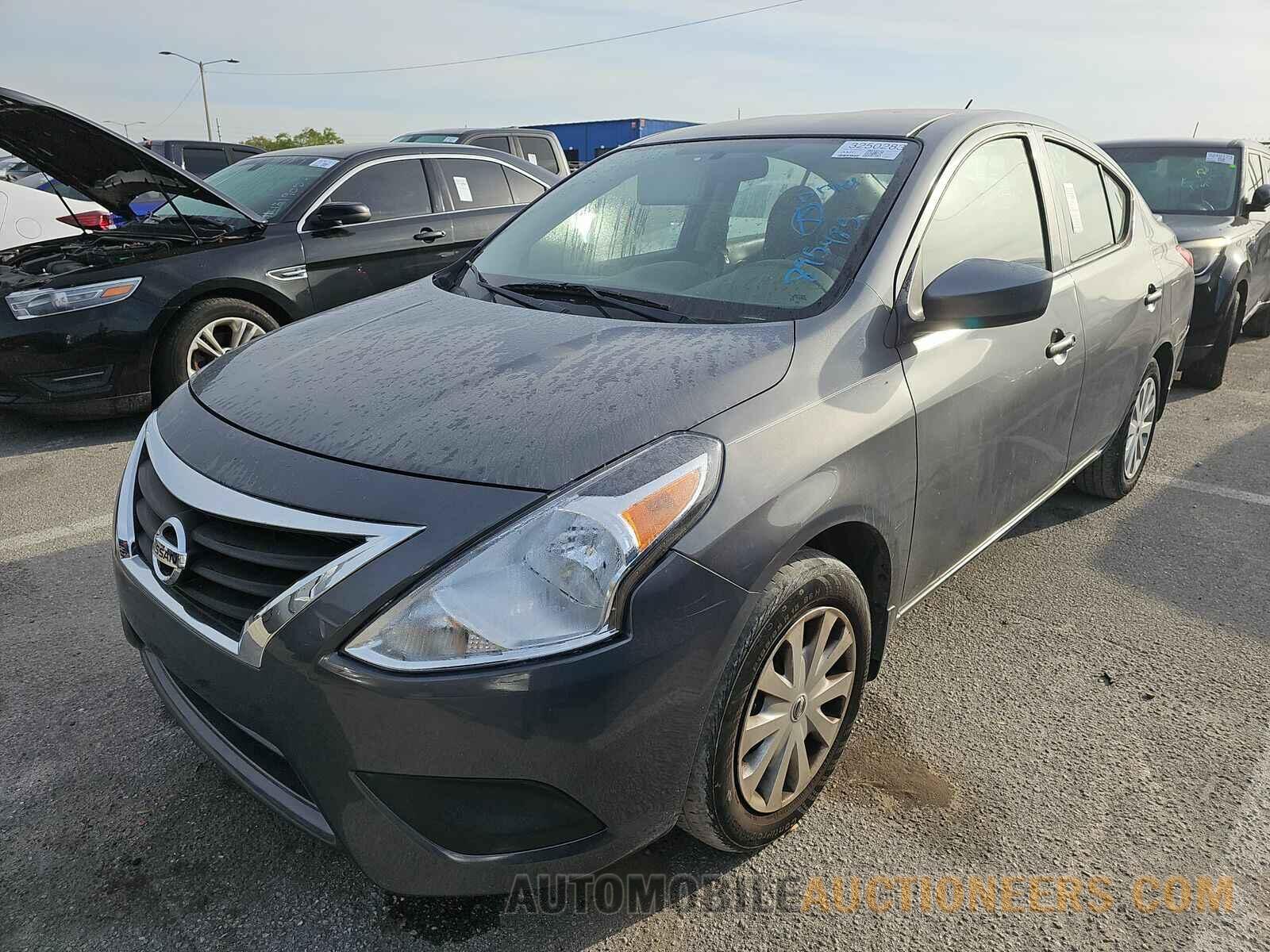 3N1CN7AP1HL895485 Nissan Versa Sedan 2017