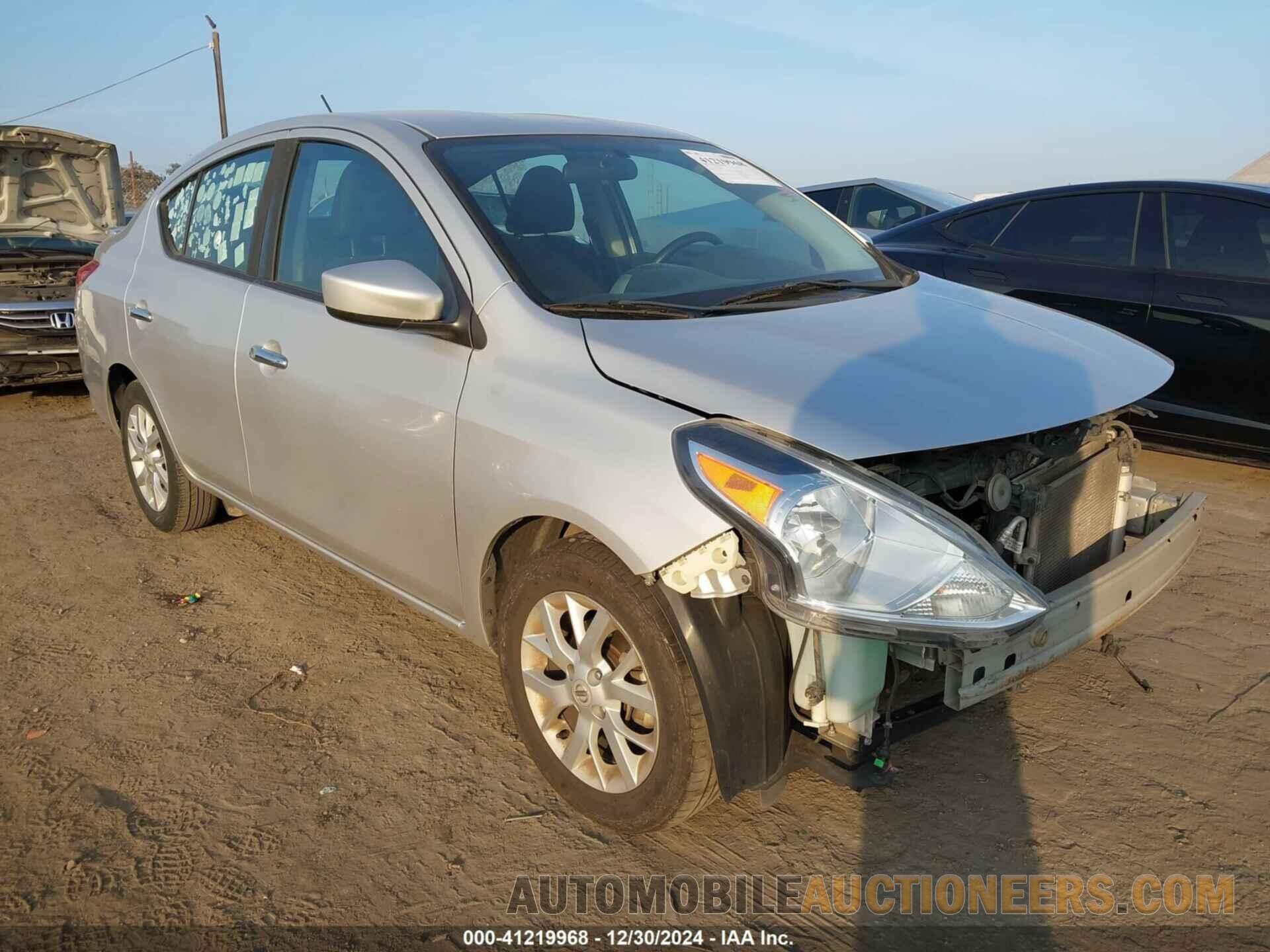 3N1CN7AP1JL800607 NISSAN VERSA 2018