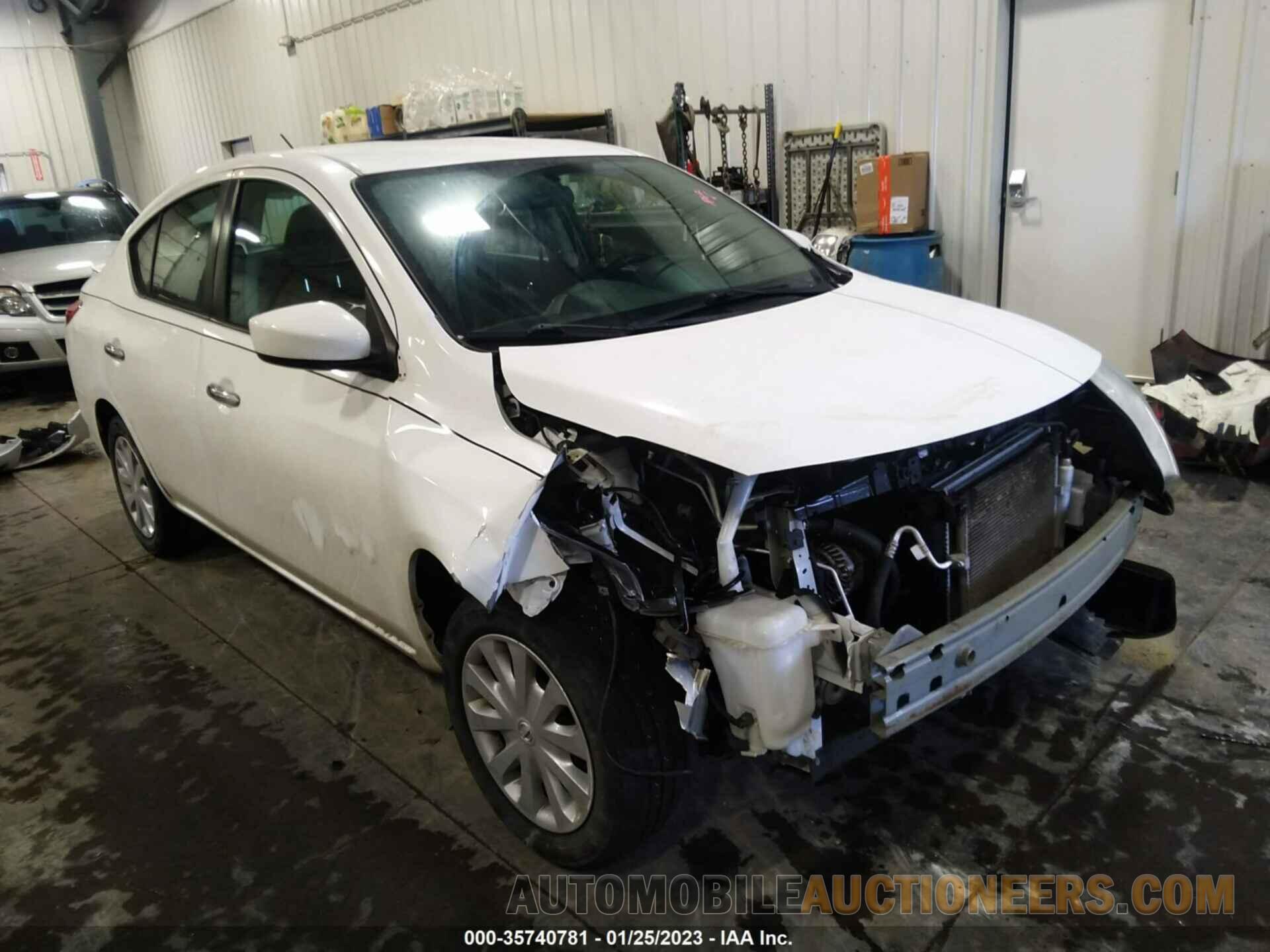 3N1CN7AP1JL808383 NISSAN VERSA SEDAN 2018