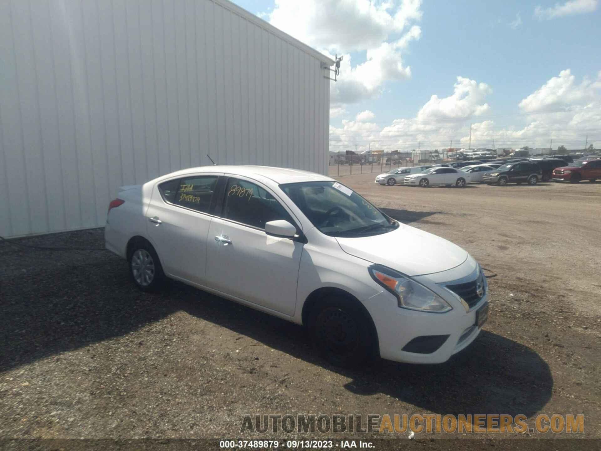 3N1CN7AP1JL809842 NISSAN VERSA SEDAN 2018