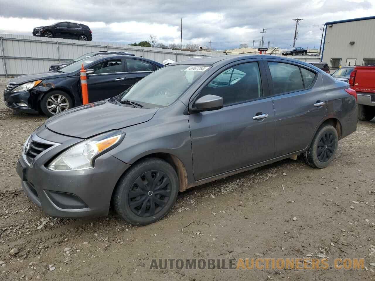 3N1CN7AP1JL813776 NISSAN VERSA 2018