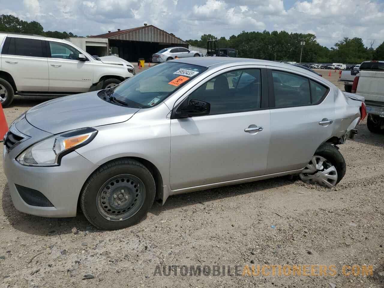 3N1CN7AP1JL820162 NISSAN VERSA 2018