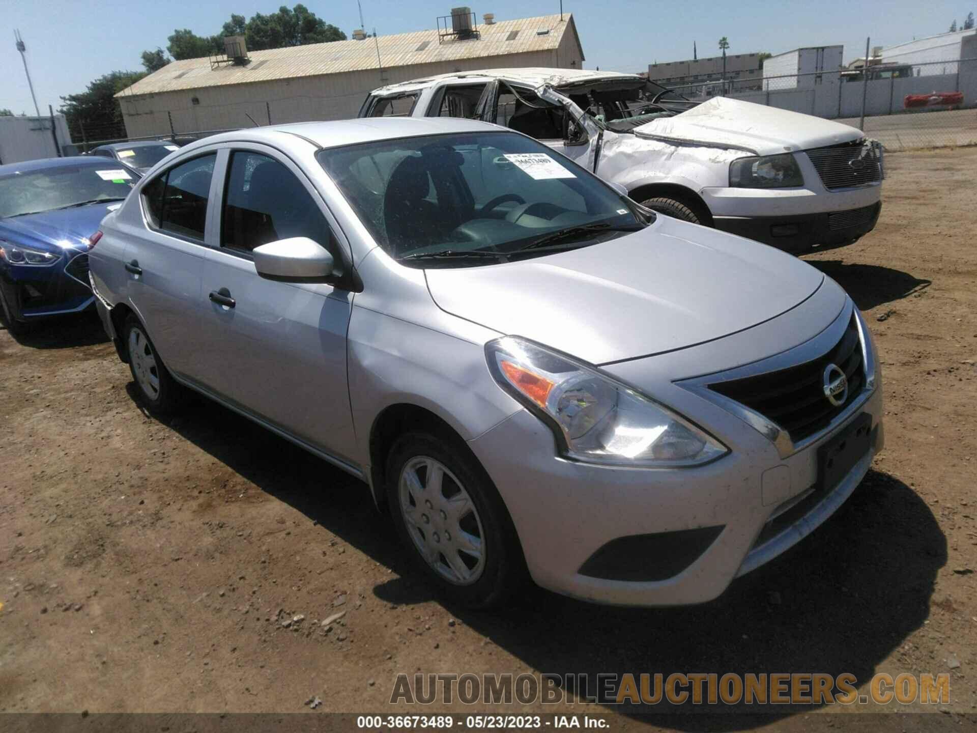 3N1CN7AP1JL829735 NISSAN VERSA SEDAN 2018