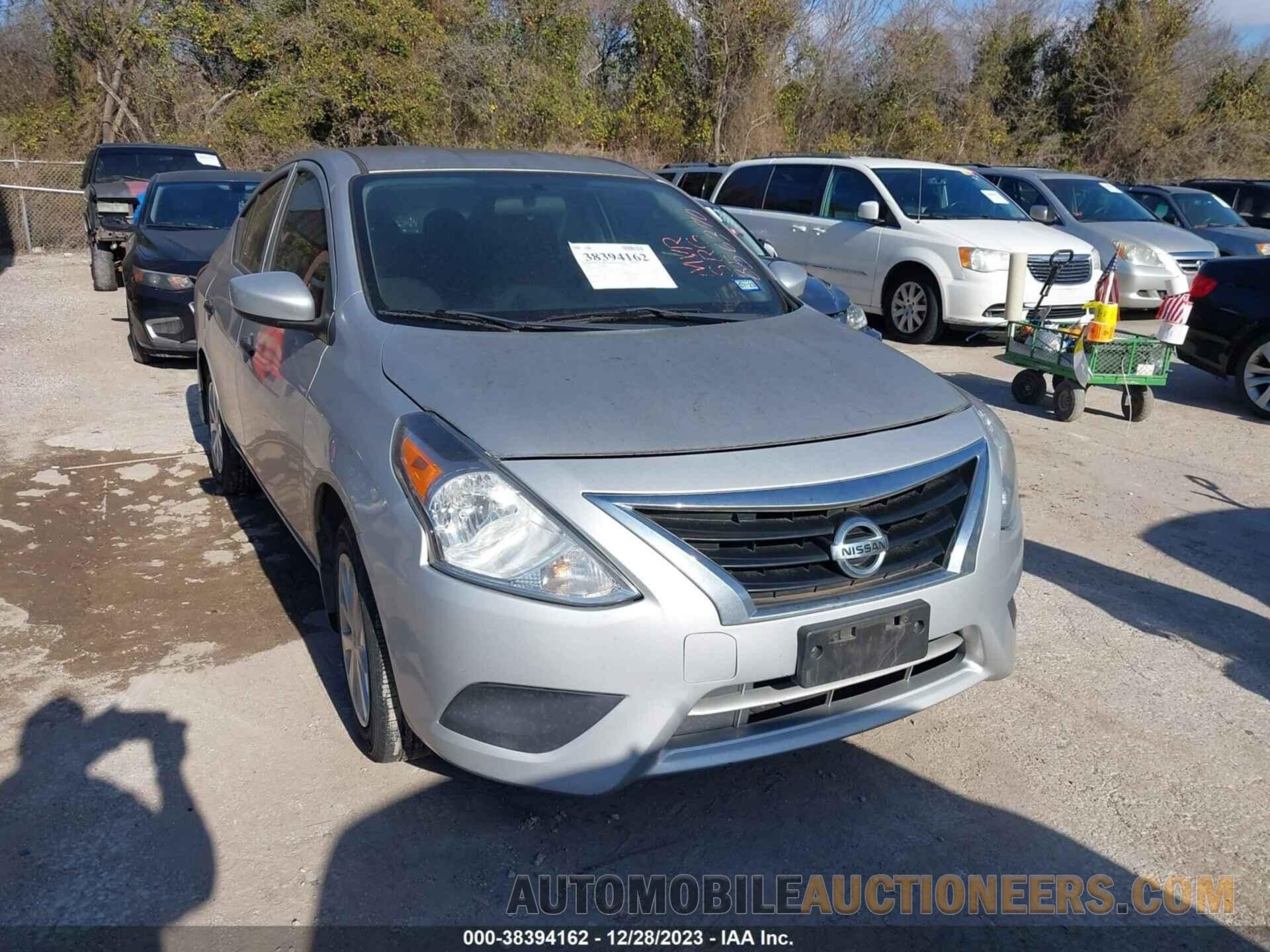 3N1CN7AP1JL856370 NISSAN VERSA 2018