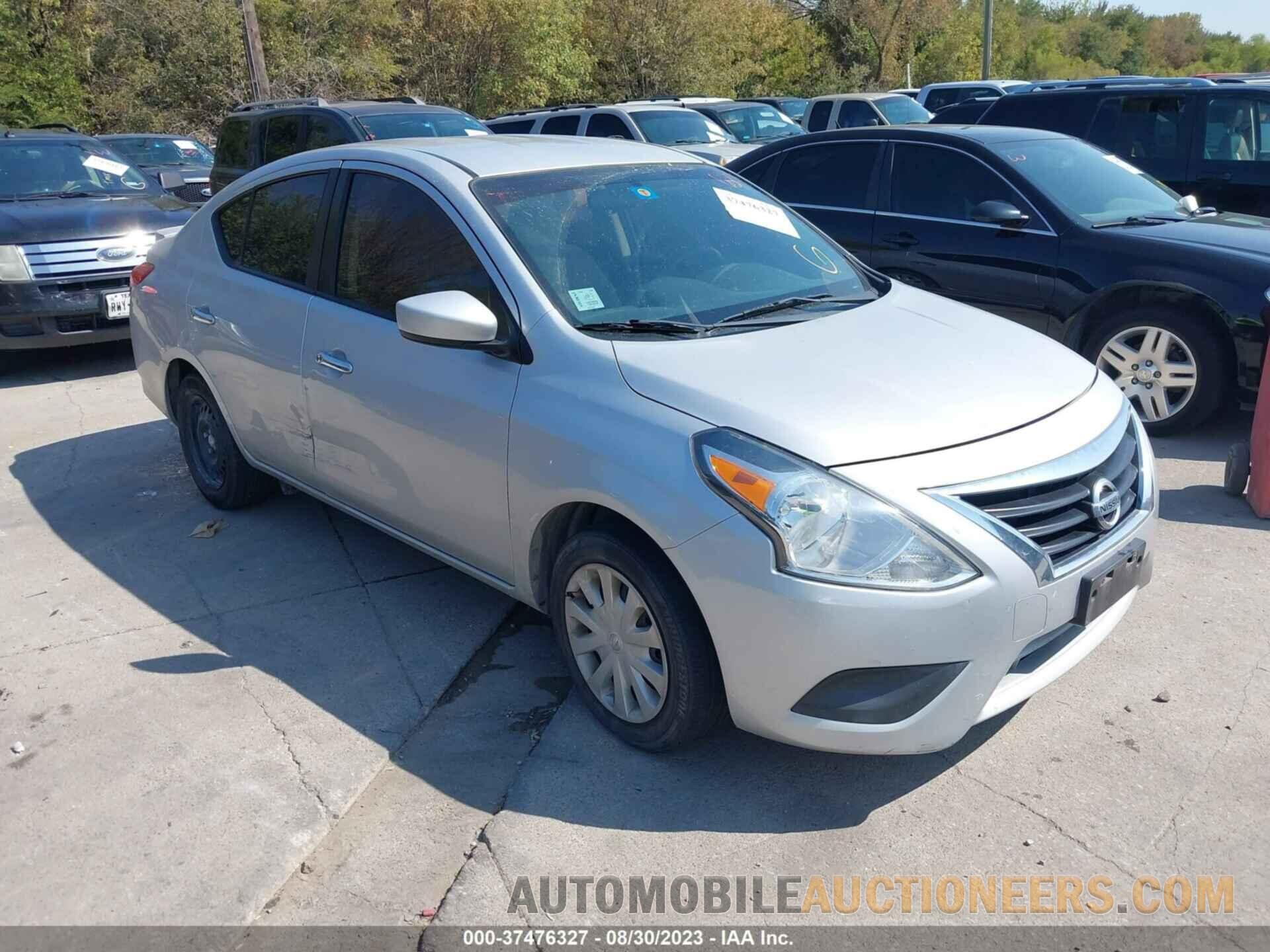 3N1CN7AP1JL867143 NISSAN VERSA SEDAN 2018