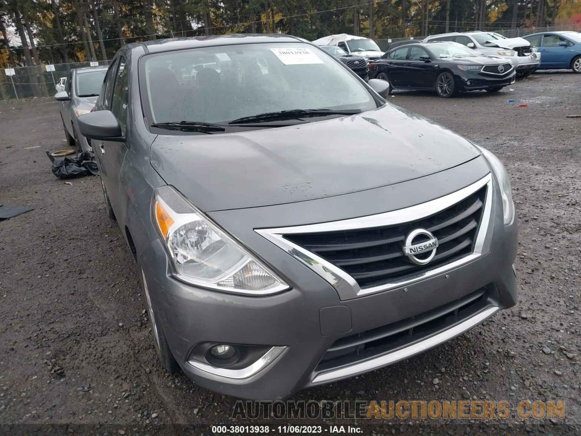 3N1CN7AP1JL870009 NISSAN VERSA 2018