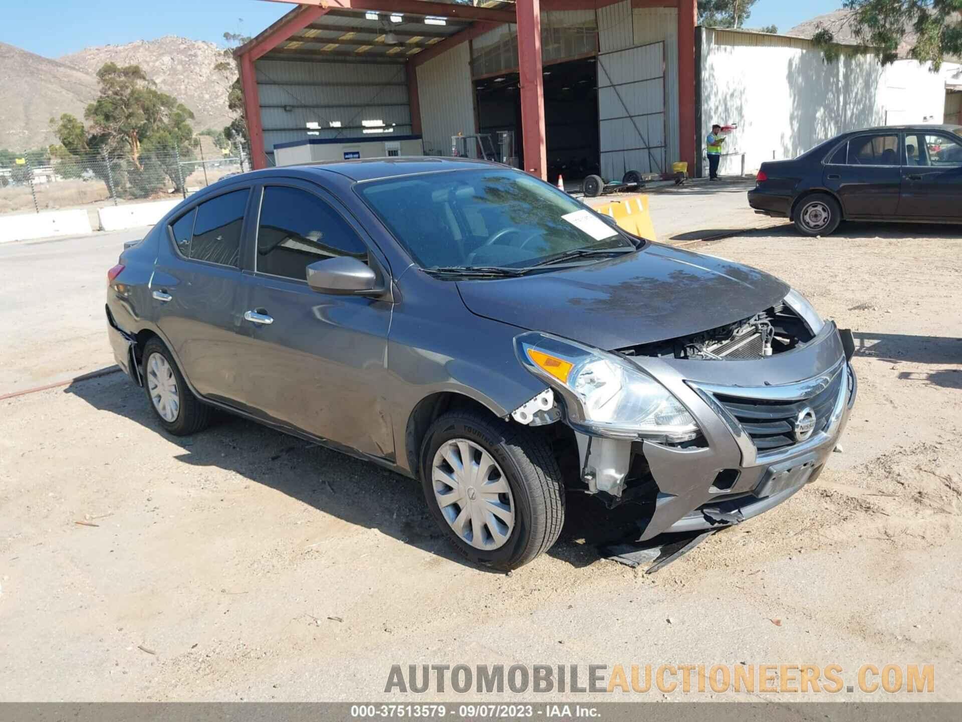 3N1CN7AP1JL875078 NISSAN VERSA SEDAN 2018